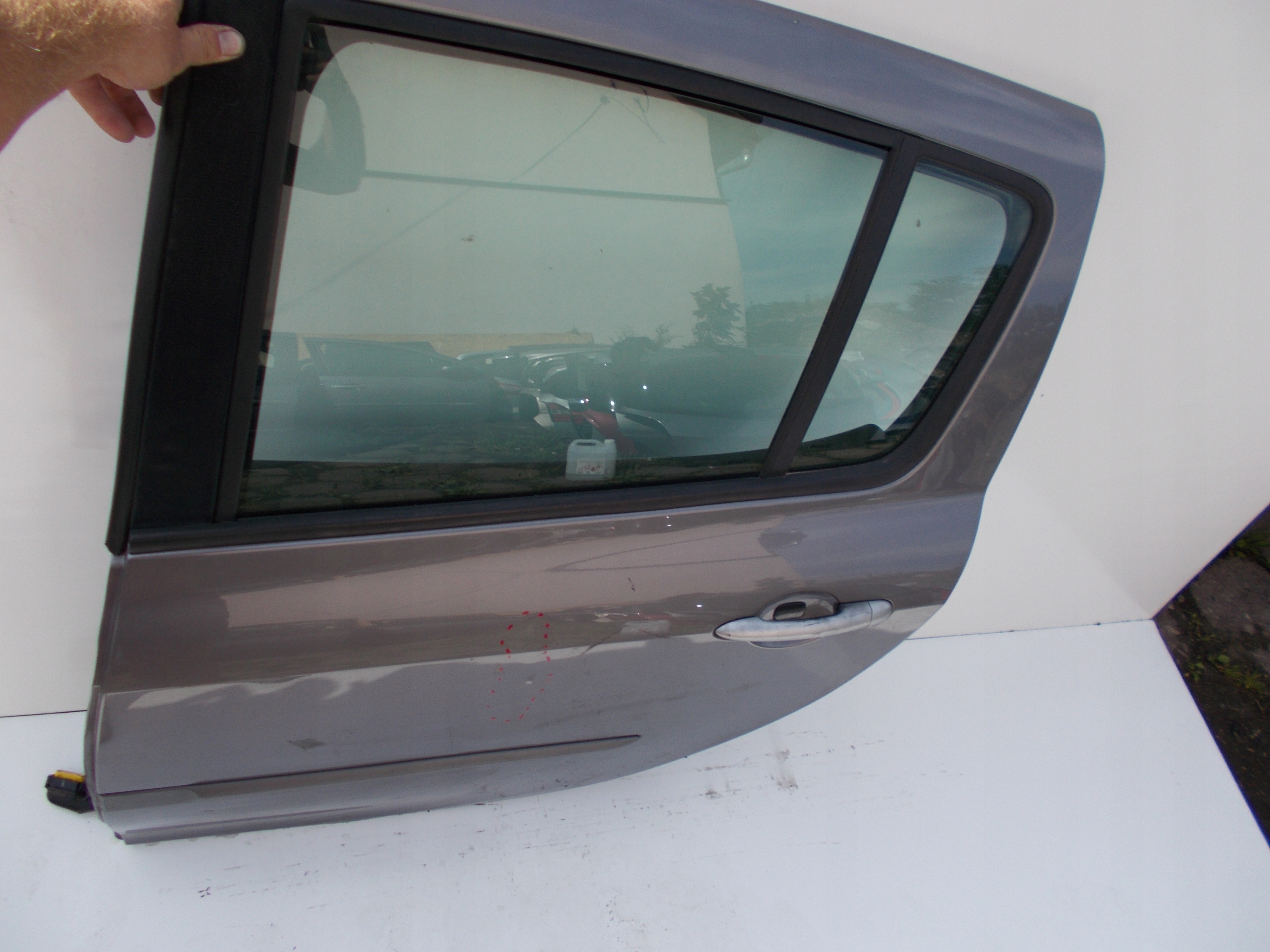 ĽAVÉ ZADNÉ DVERE RENAULT CLIO III HB 05-