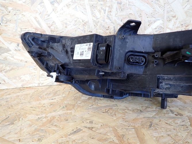 AUDI A3 S3 RS3 FULL LED LIFT 16- PRAVE PREDNE SVETLO 8V0941774J