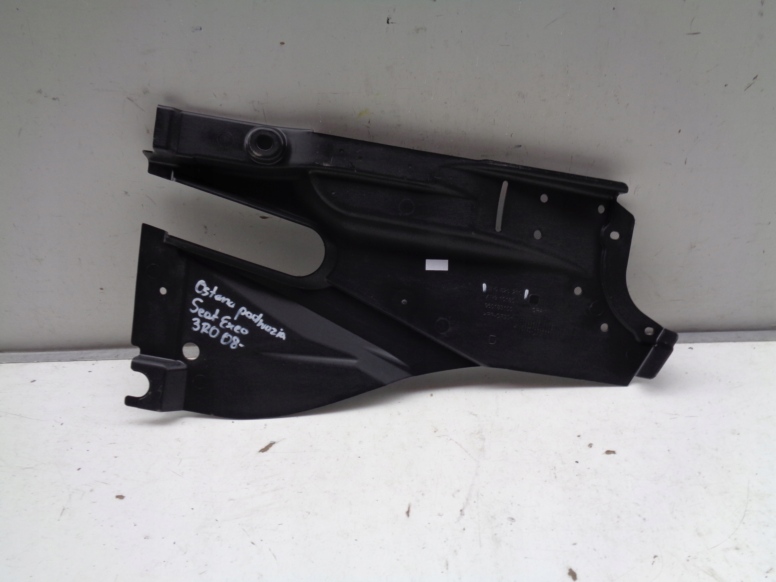NOVA KRYT PODVOZKU SEAT EXEO 3R 3R0 08-