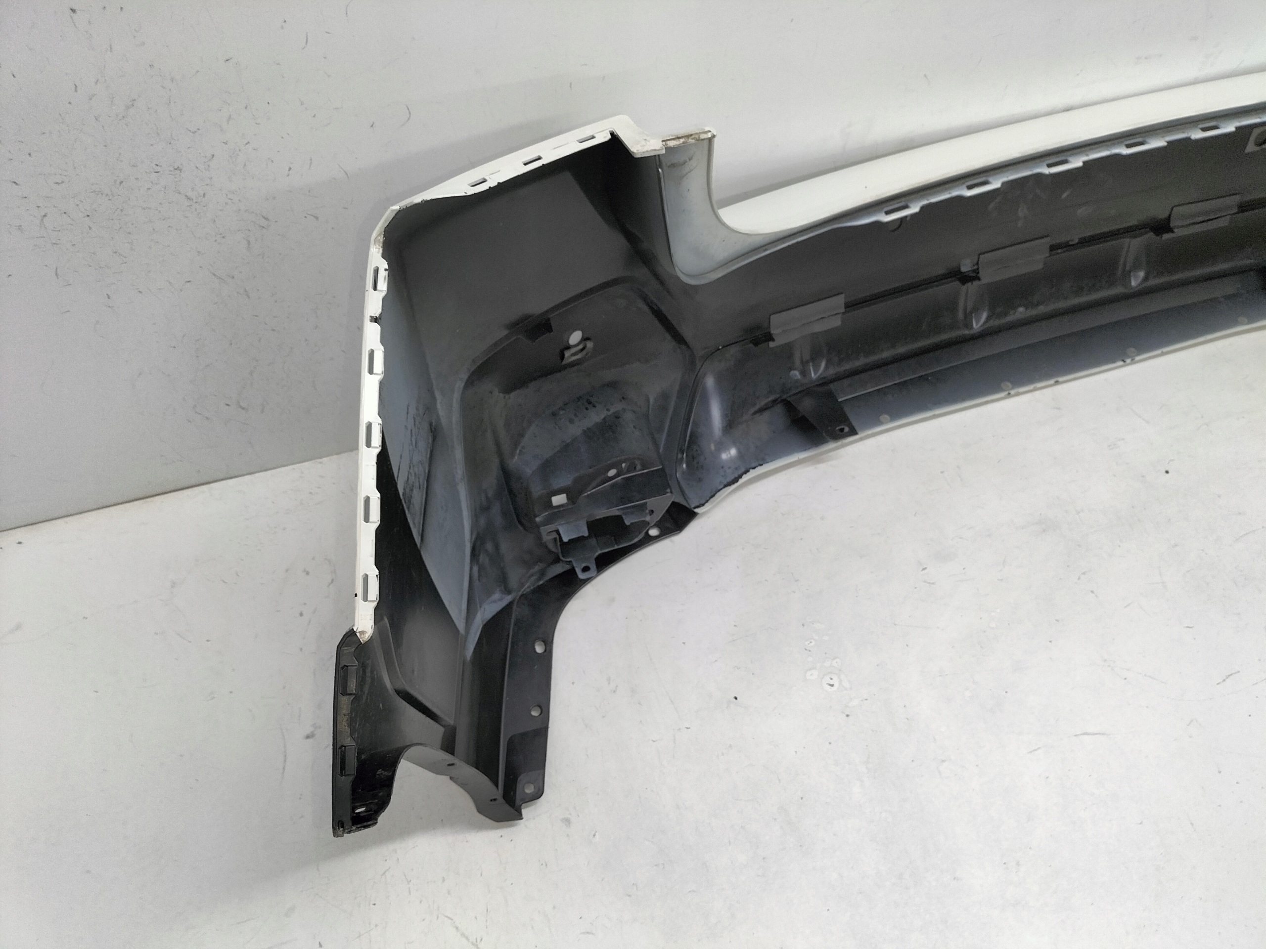 ZADNÝ NÁRAZNÍK SUBARU XV CROSSTREK 17-