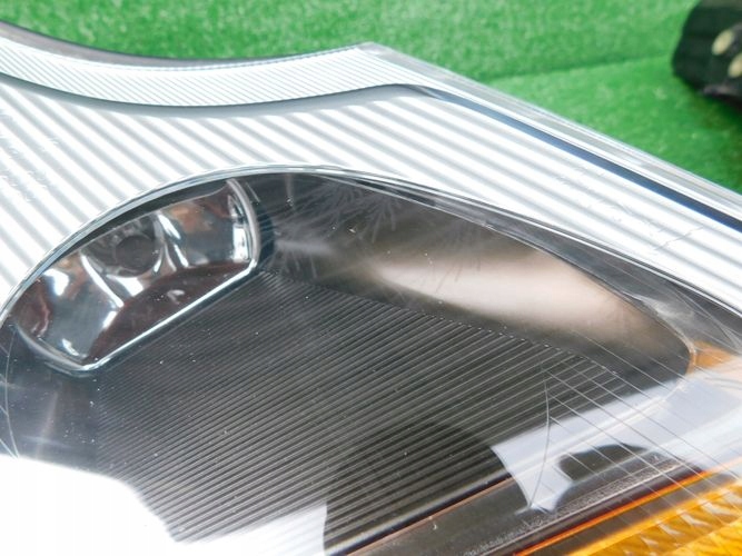 PORSCHE BOXSTER 911 996 986 97-02 PRAVE PREDNE SVETLO
