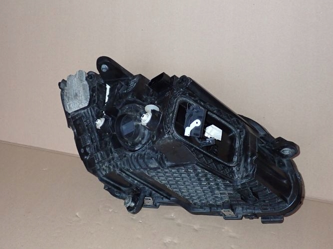 MERCEDES W205 C-KLASA LED HIGH PERFORMANCE LAVE PREDNE SVETLO A2059066906