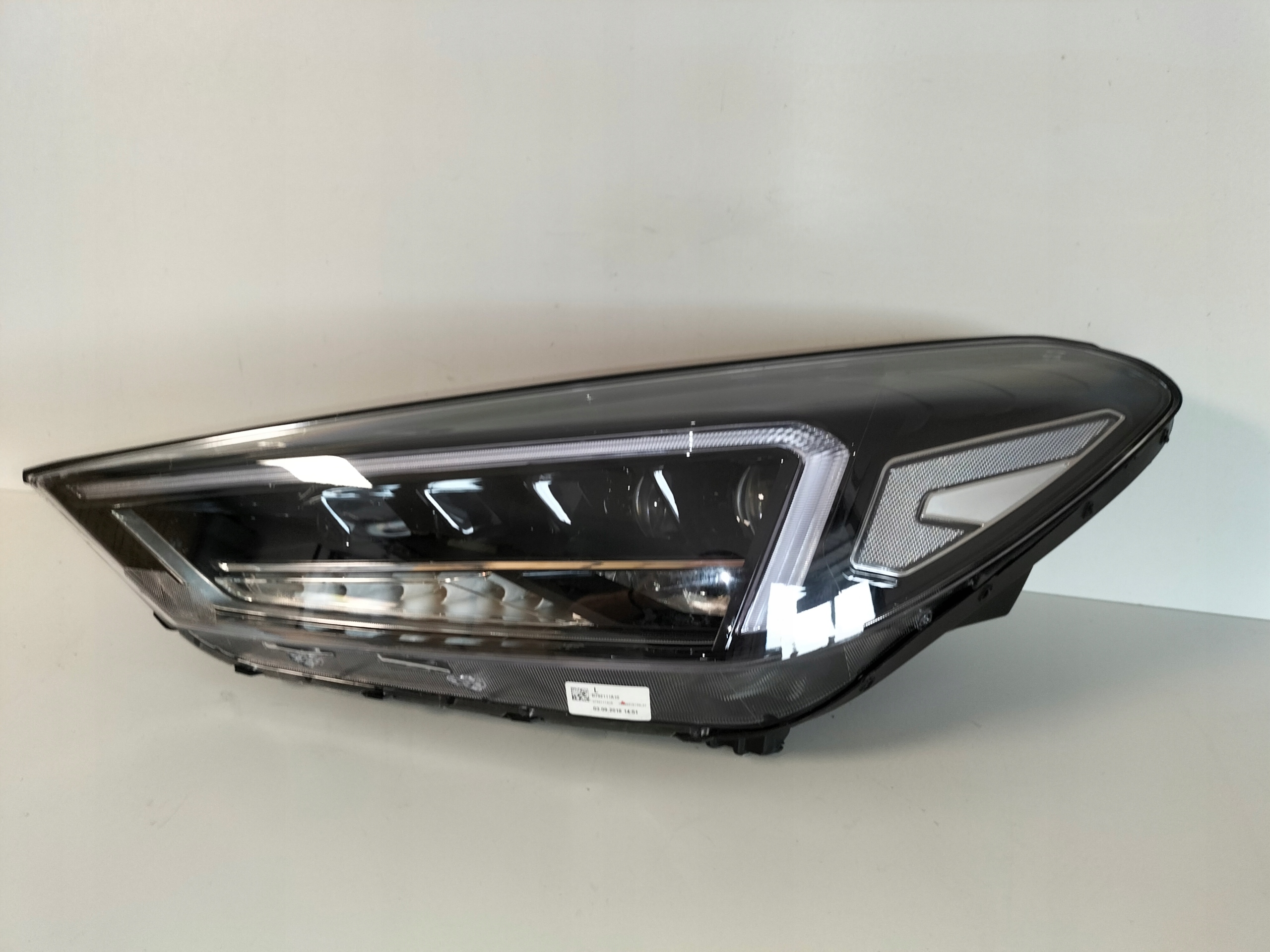 LAVE PREDNE SVETLO HYUNDAI TUCSON III LIFT 18- FULL LED