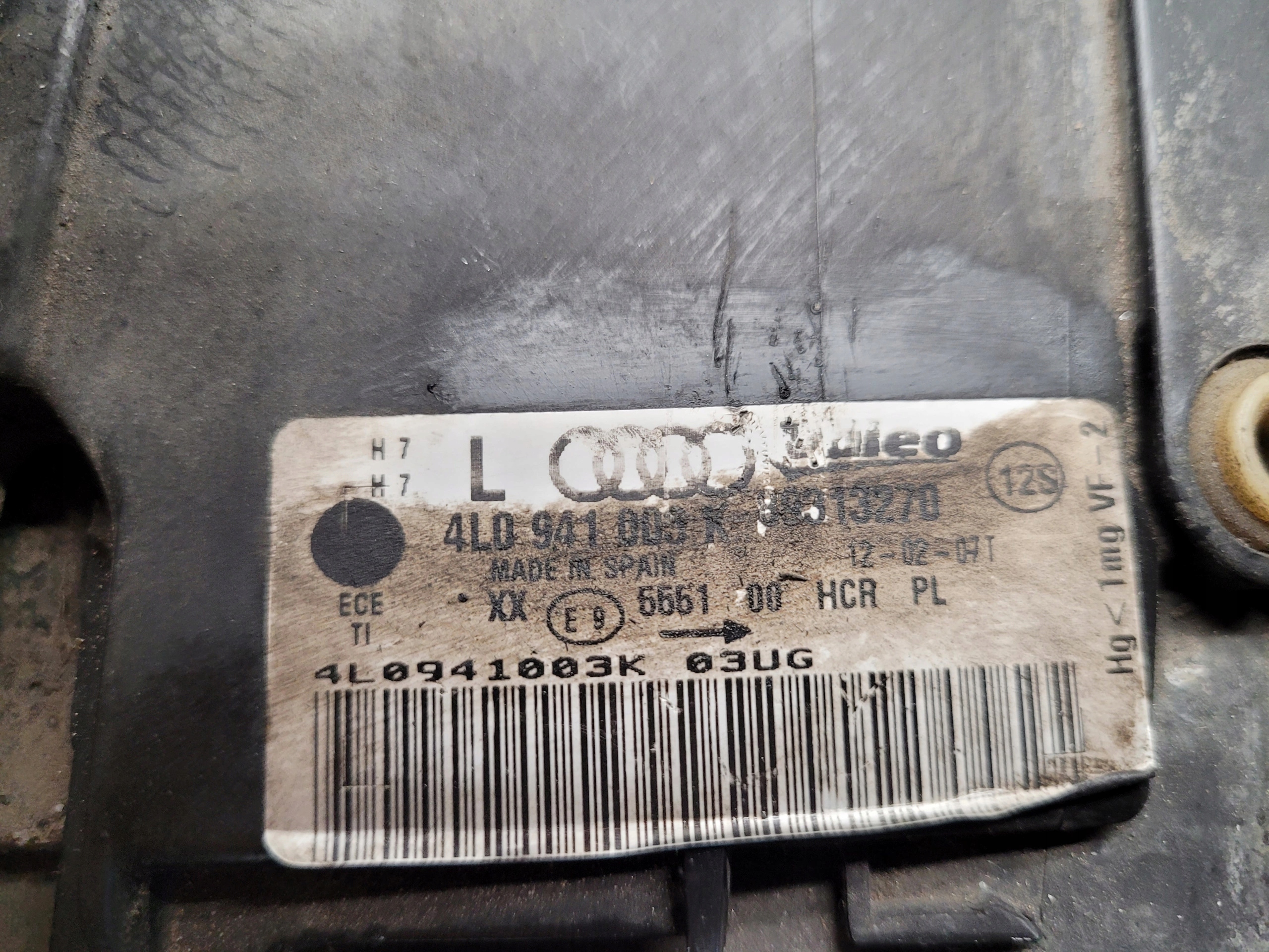 AUDI Q7 4L ĽAVÉ PREDNÉ SVETLO GB VERZIA 4L0941003K