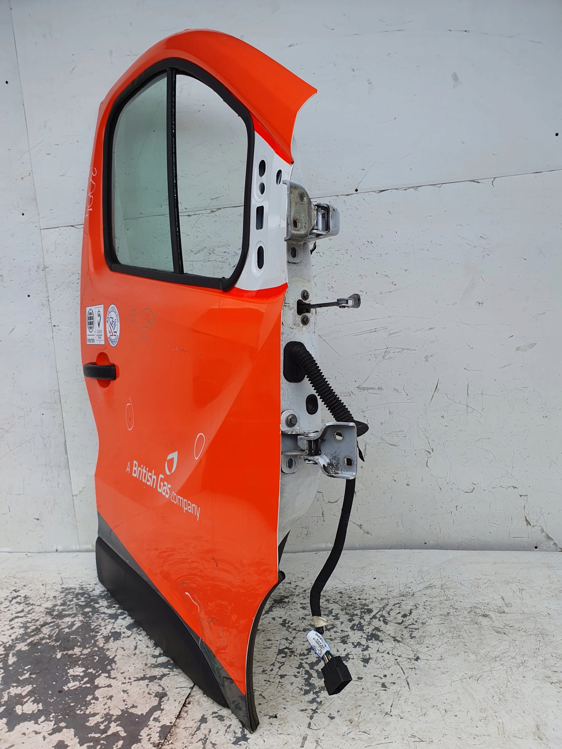 RENAULT TRAFIC III OPEL VIVARO 3 PRAVE PREDNE DVERE