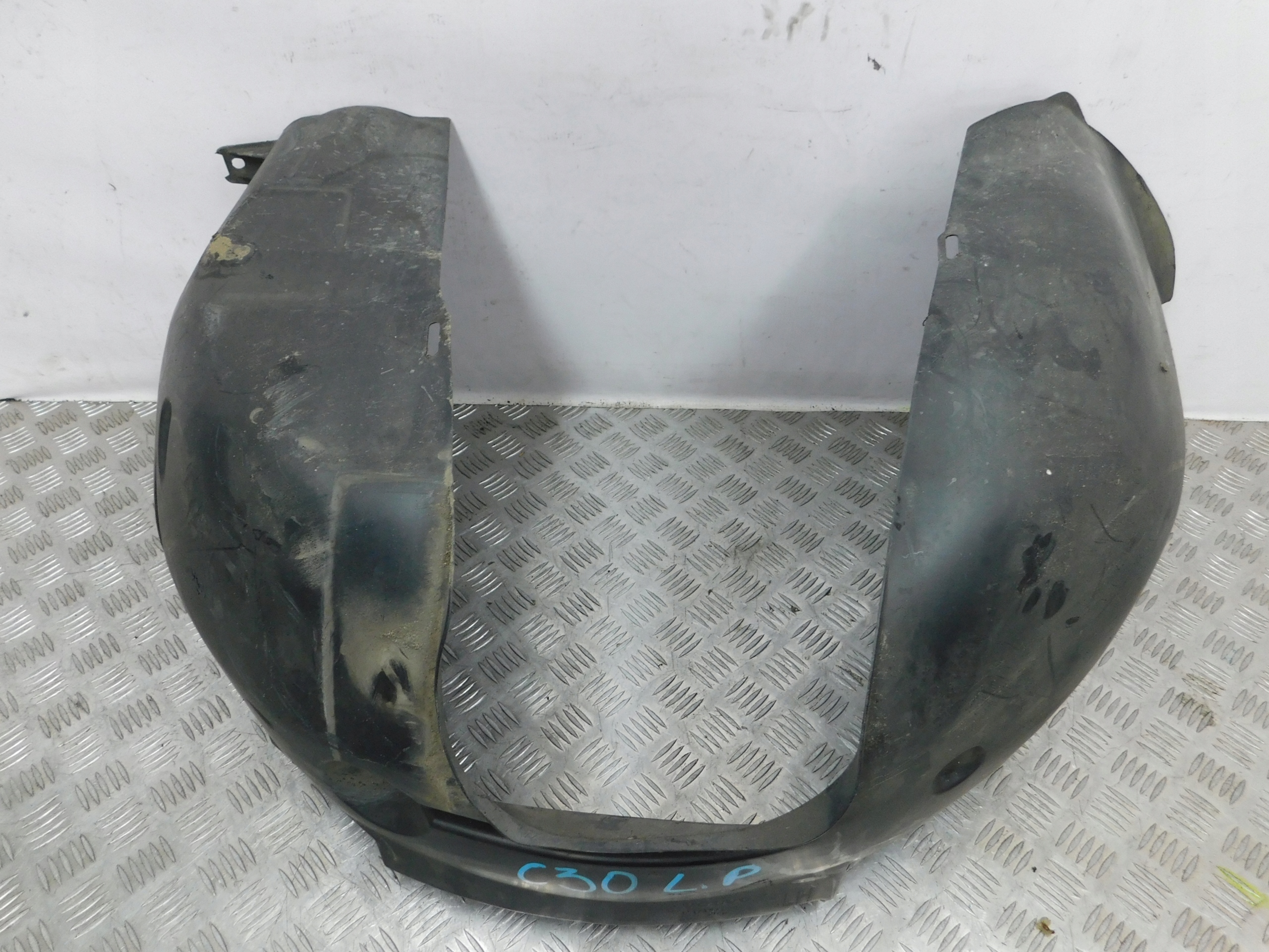 ĽAVÝ PREDNÝ PODBLATNÍK VOLVO C30