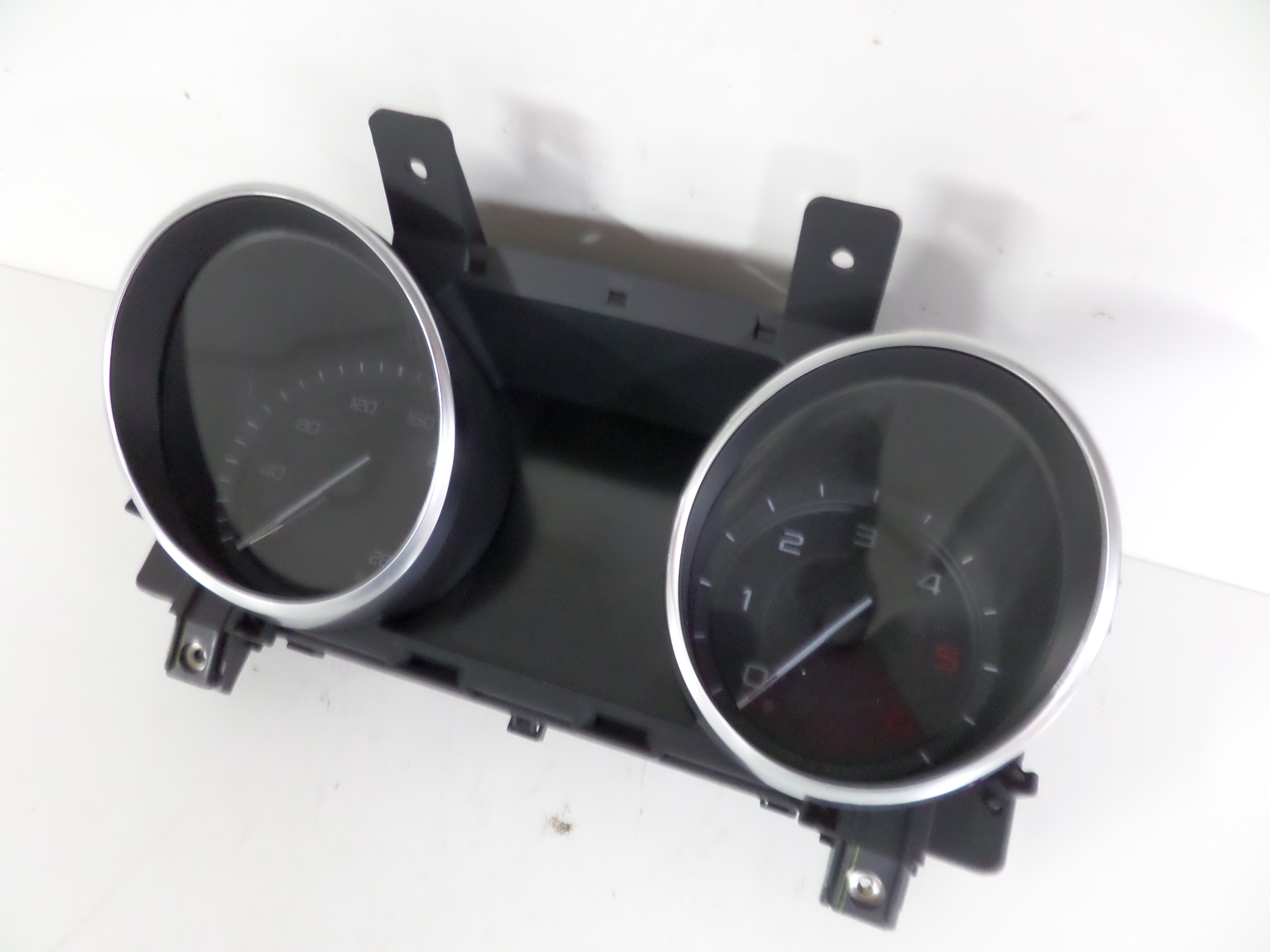 BUDÍKY TACHOMETER JAGUAR XE X760 15-