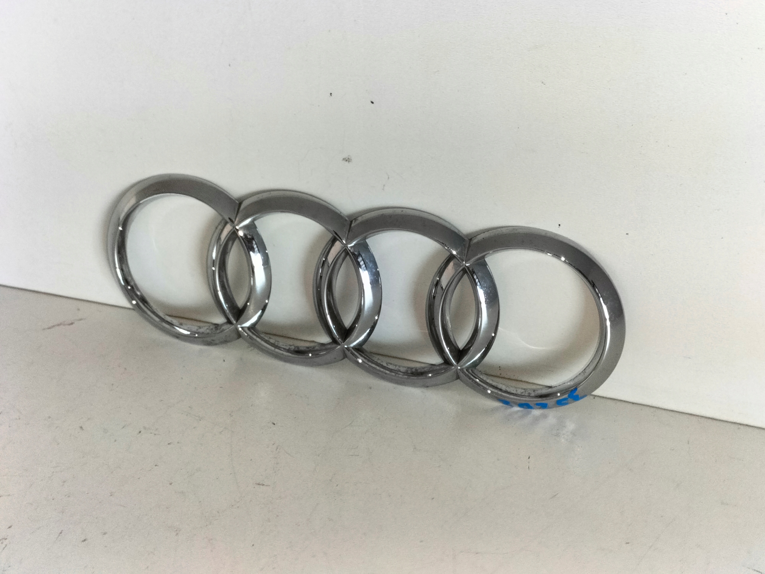 ZNAK EMBLEM AUDI
