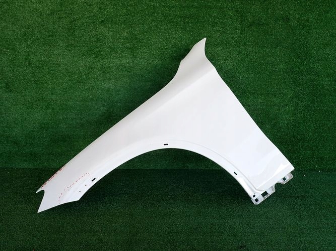 MERCEDES W253 253 GLC ĽAVÝ PREDNÝ BLATNÍK