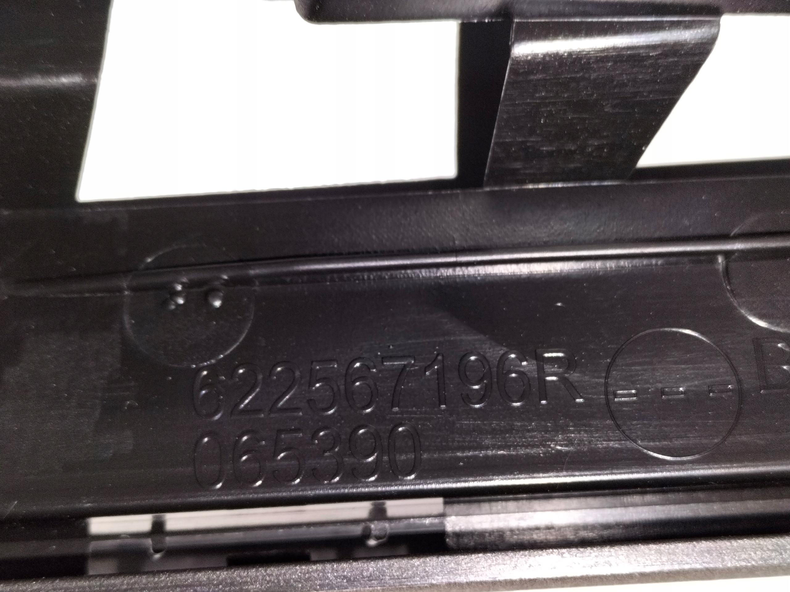 MRIEZKA LISTA RENAULT CLIO 5 V 19-