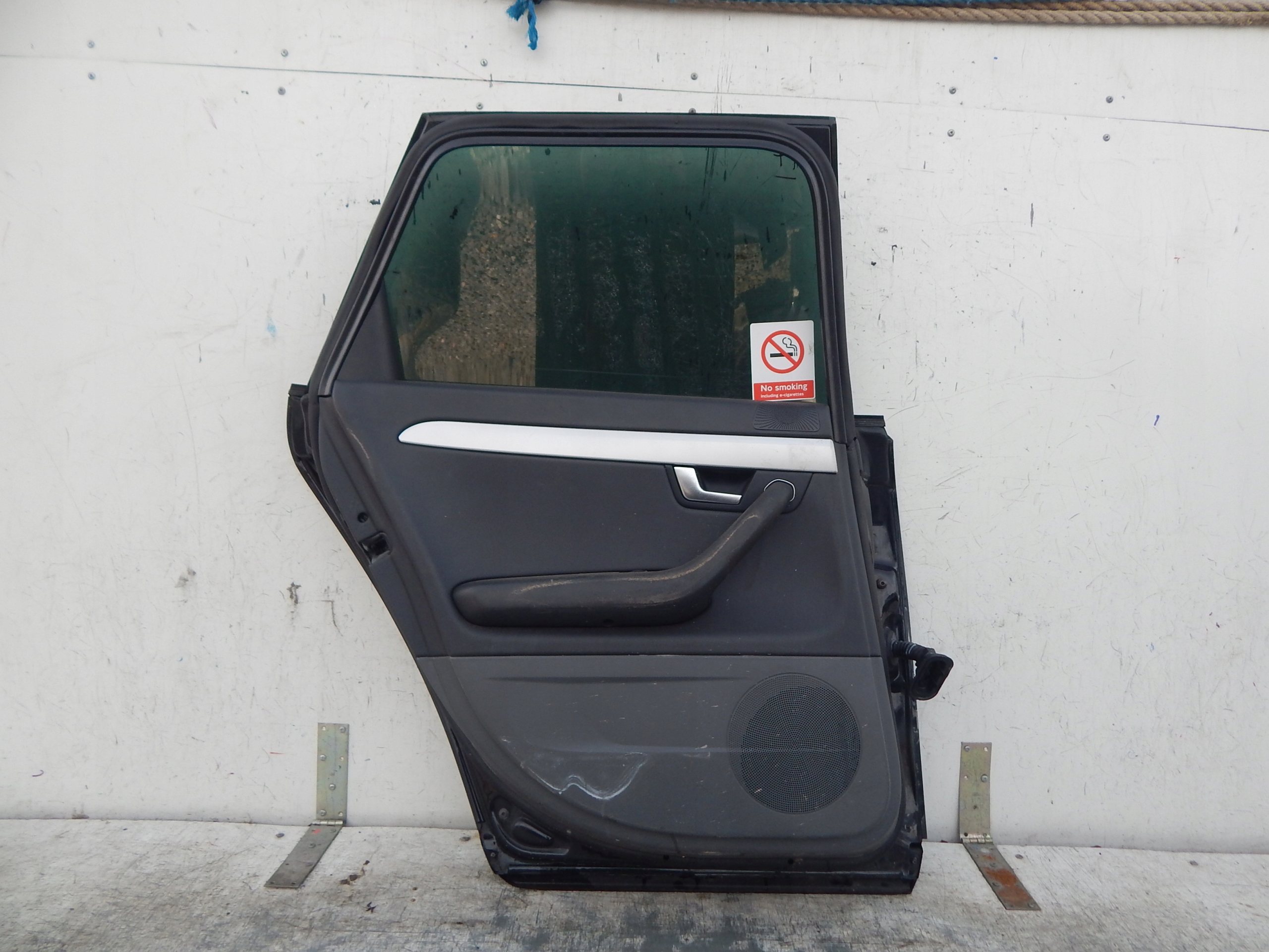 seat exeo kombi ĽAVÉ ZADNÉ DVERE