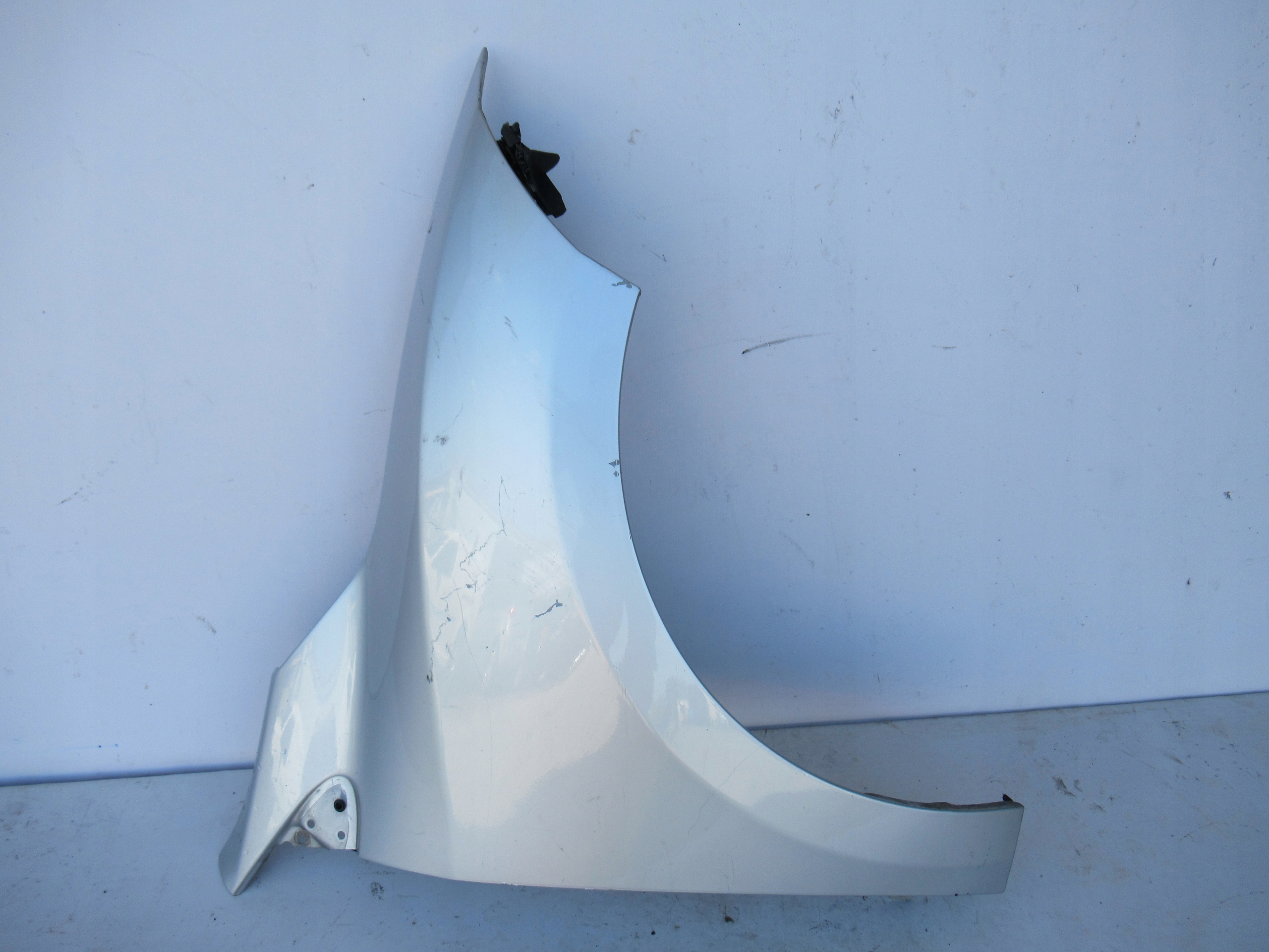 PRAVY PREDNY BLATNIK Renault Megane III 08-