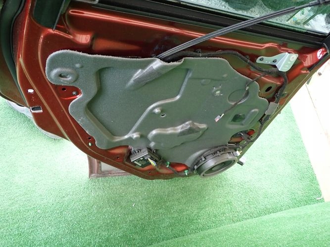 FORD C-MAX MK2 II 10- LAVE ZADNE DVERE KPL