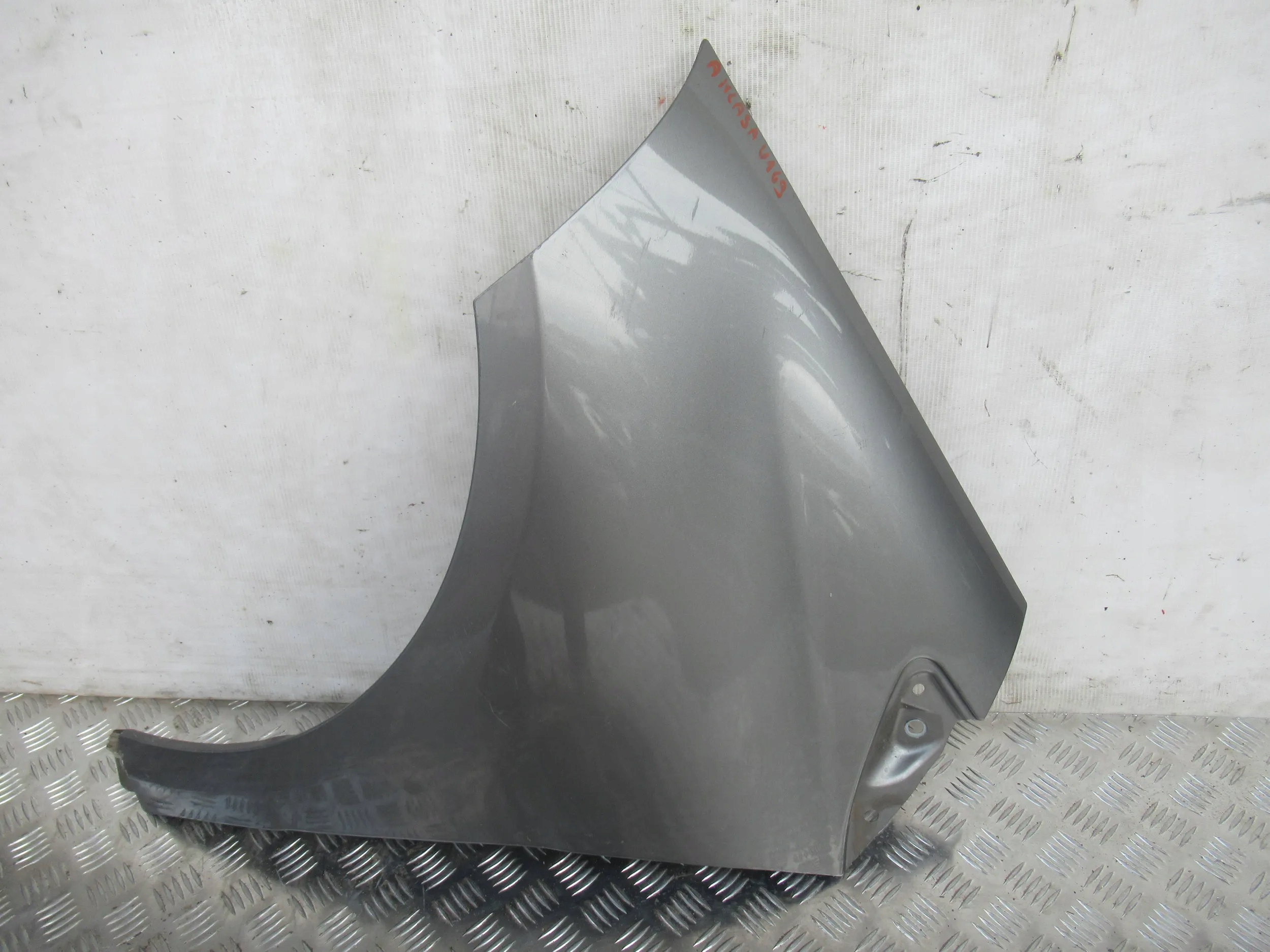 BLATNIK PREDNÝ LAVY MERCEDES A KLASA W169