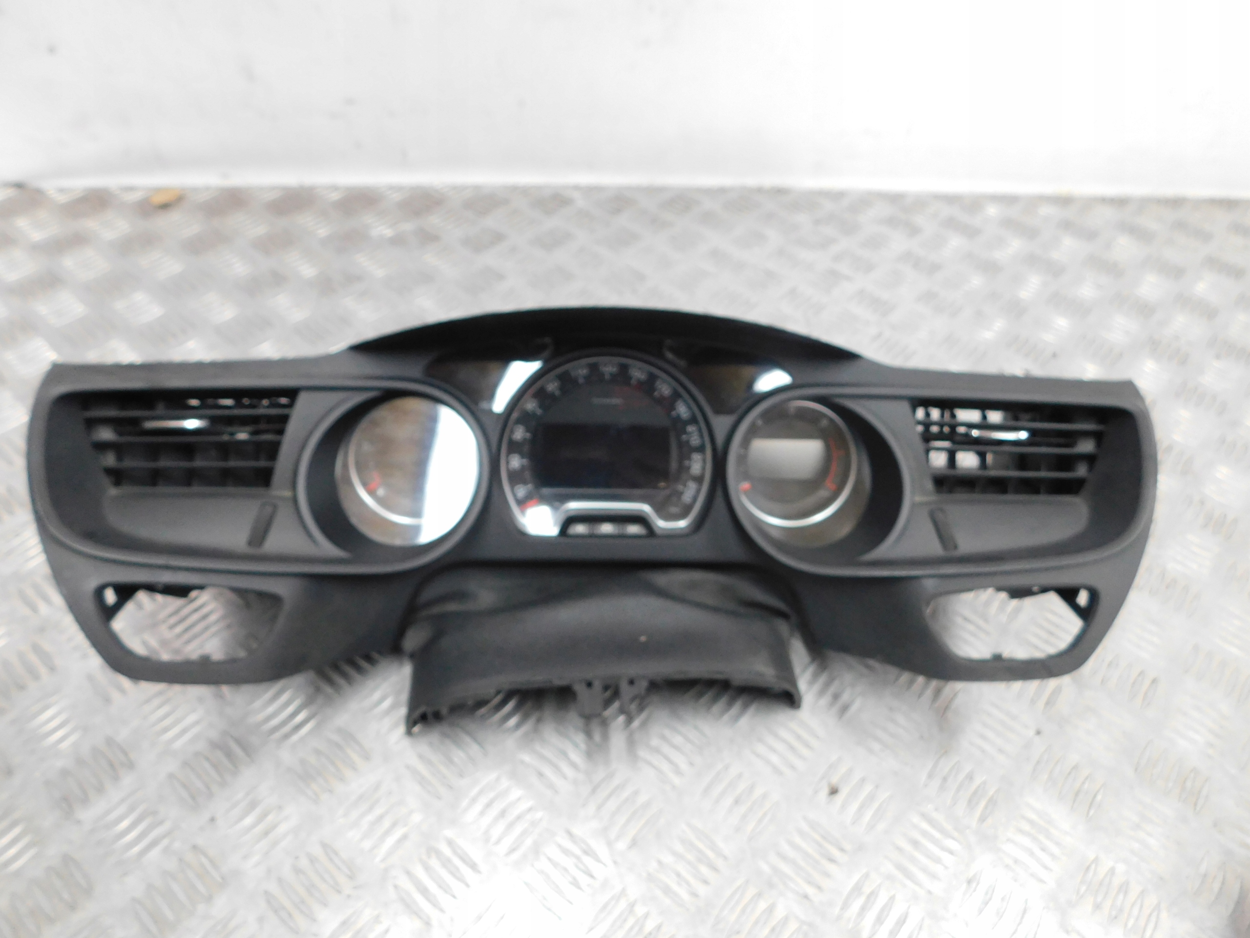 TACHOMETER BUDIKY CITROEN C5 III 2.0 HDI 9665560480