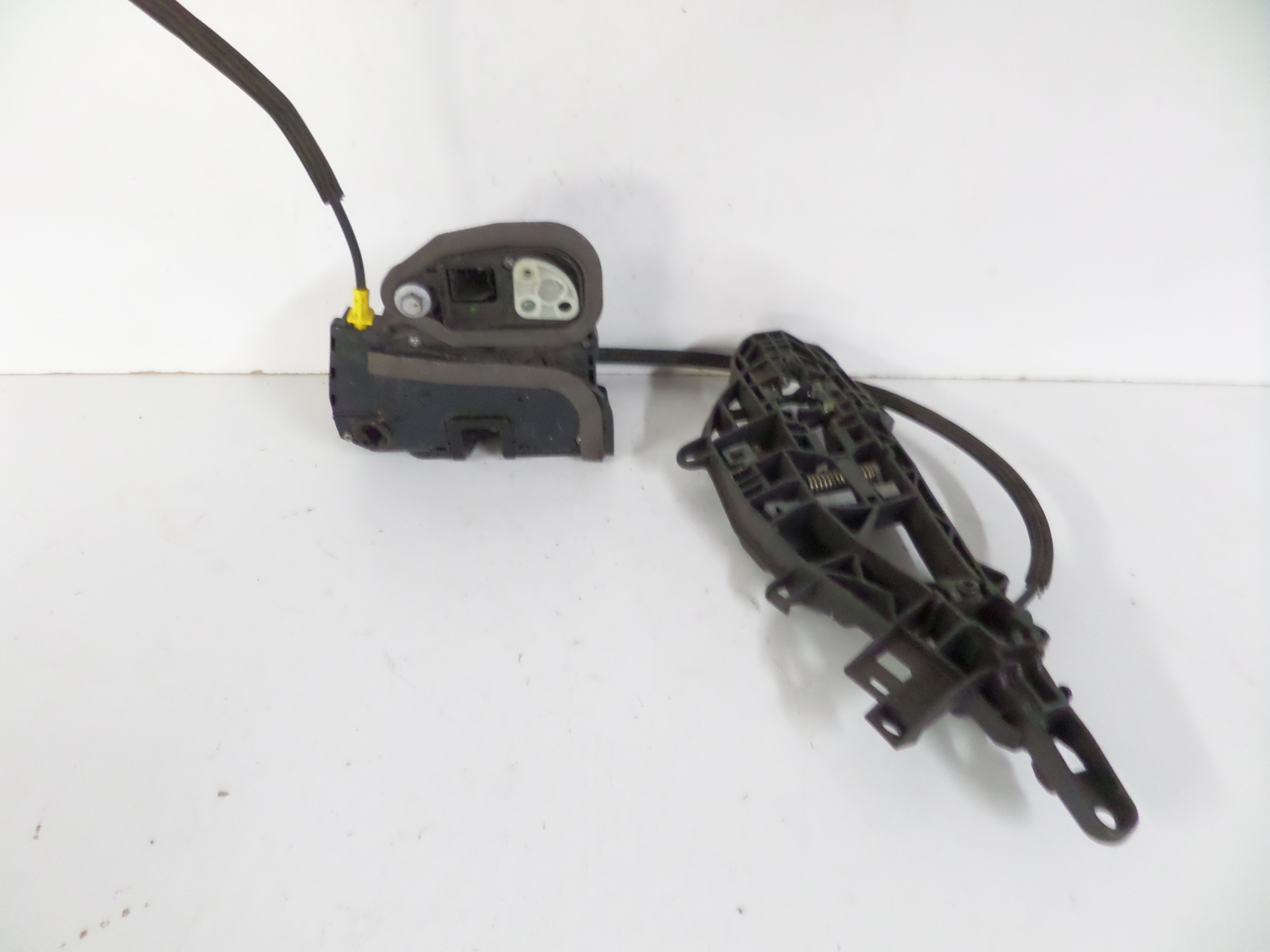 ZAMOK PRAVYCH ZADNYCH DVERI OPEL ASTRA K V 15-