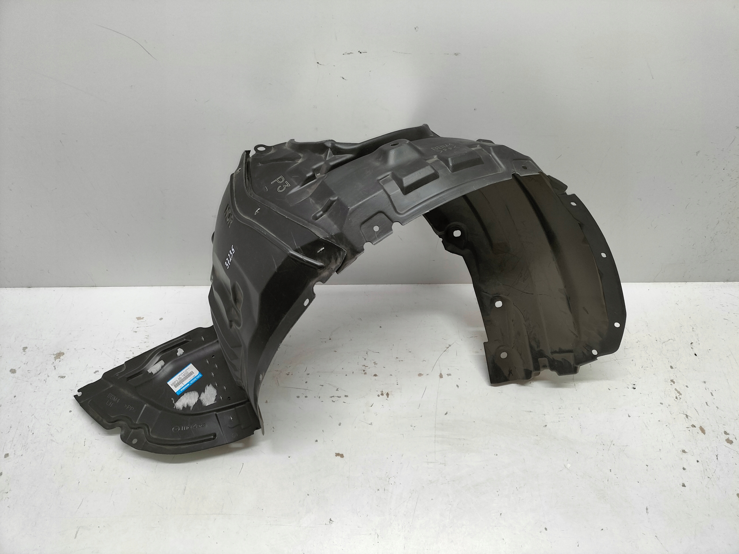 ĽAVÝ PREDNÝ PODBLATNÍK MAZDA 3 BL 09-13