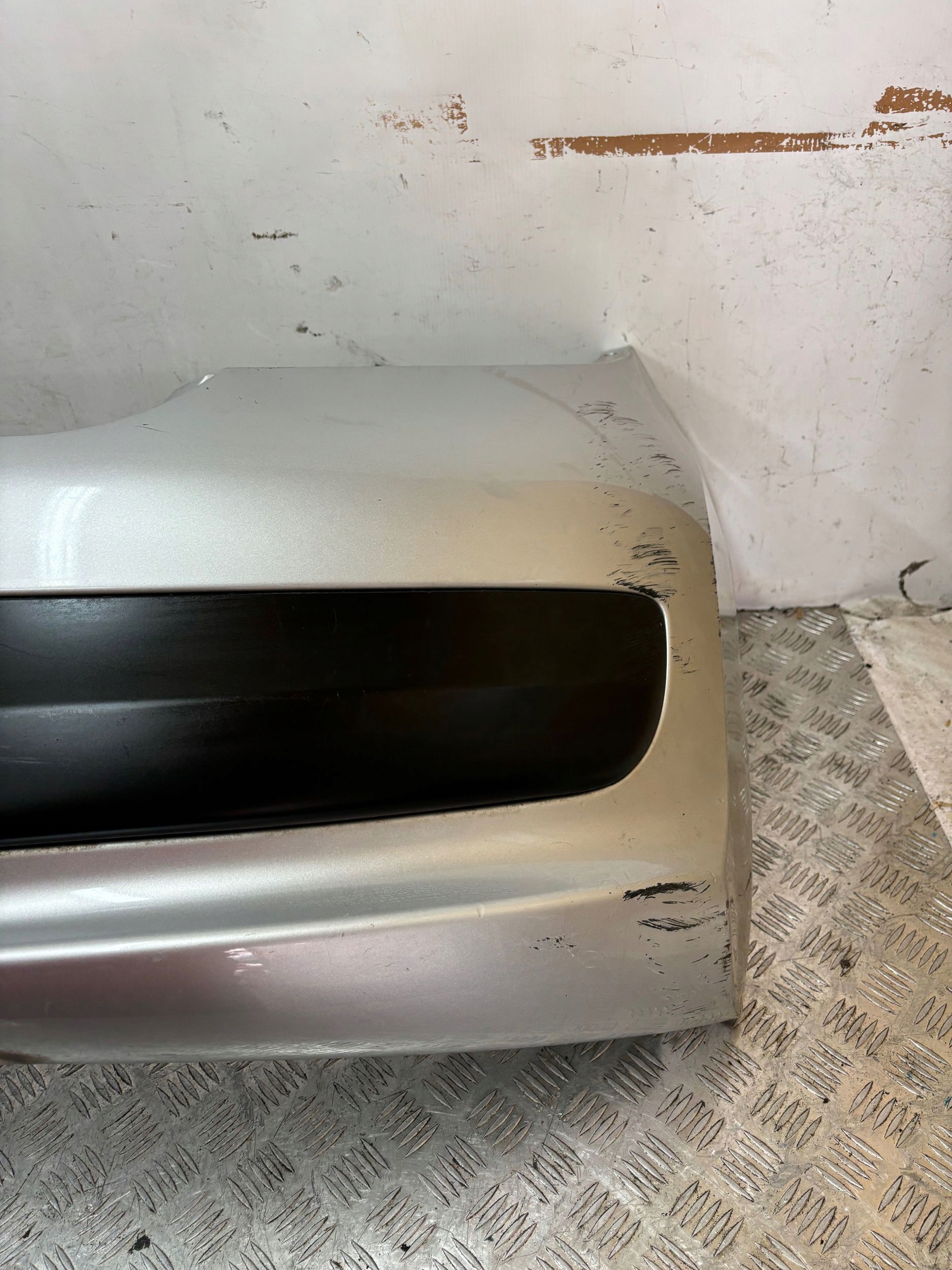 ZADNÝ NÁRAZNÍK PEUGEOT 207 HB