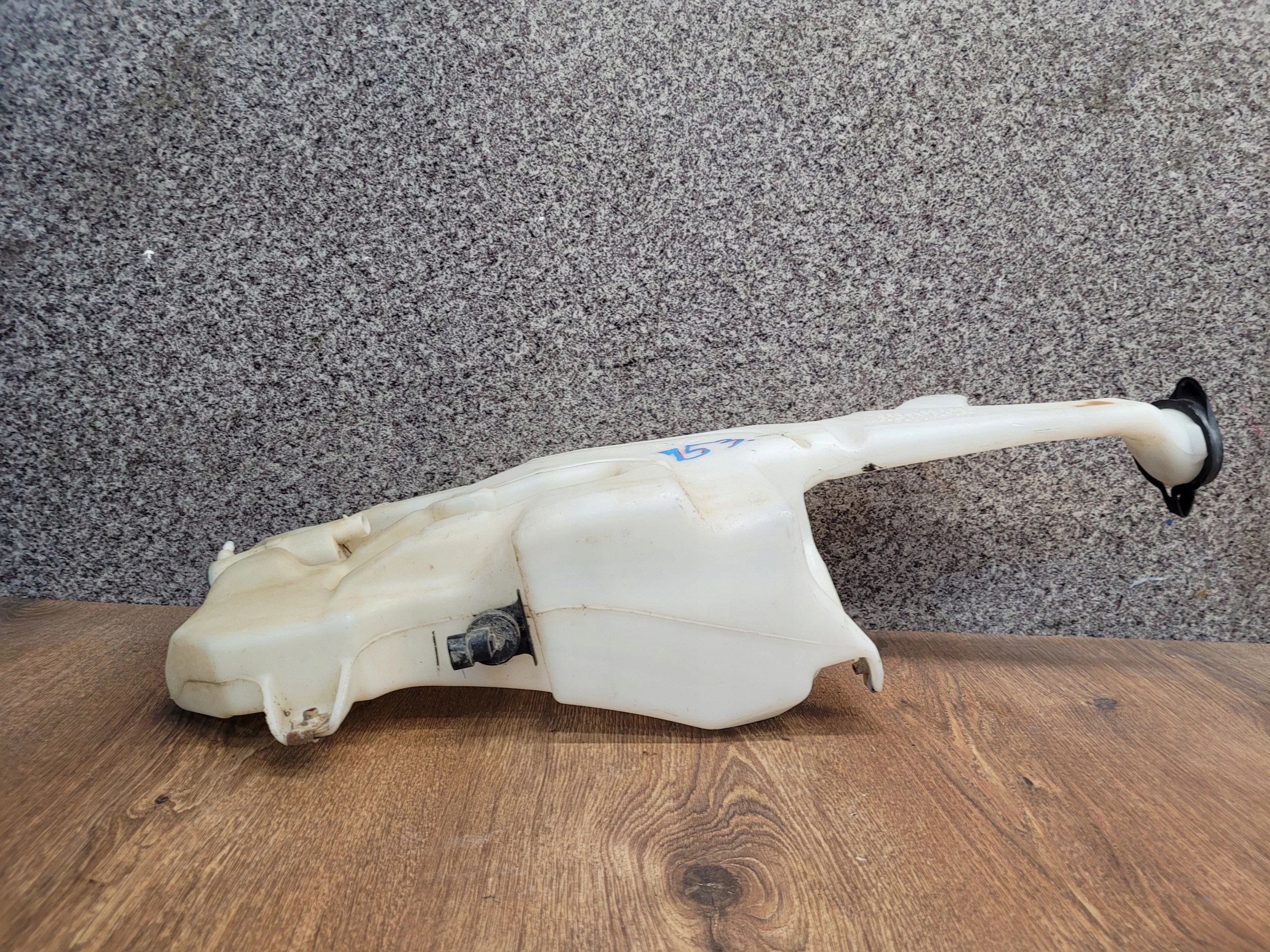 CHEVROLET SILVERADO 2007-2013 20999330ASM NÁDOBKA OSTREKOVAČOV