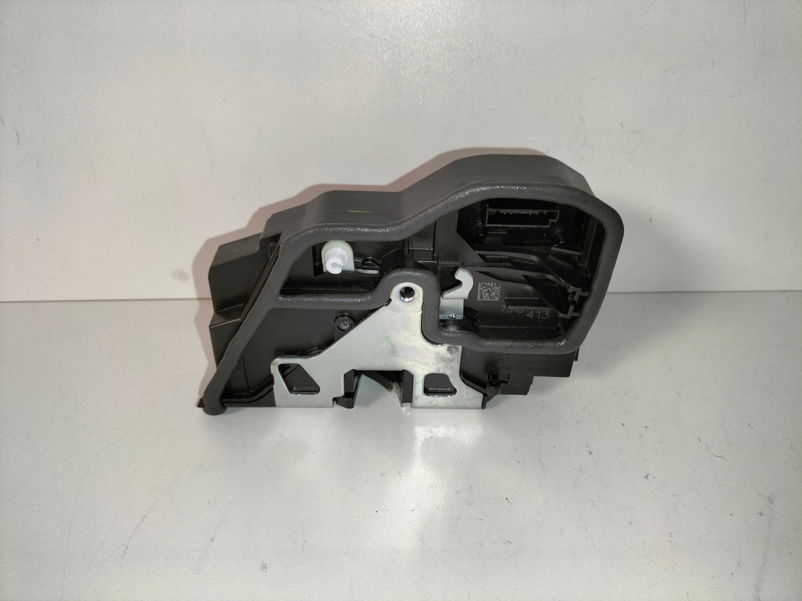 ZÁMOK ĽAVÝCH ZADNÝCH DVERÍ BMW 1 F20 11- BMW 3 E90 04- F30 F31 11-