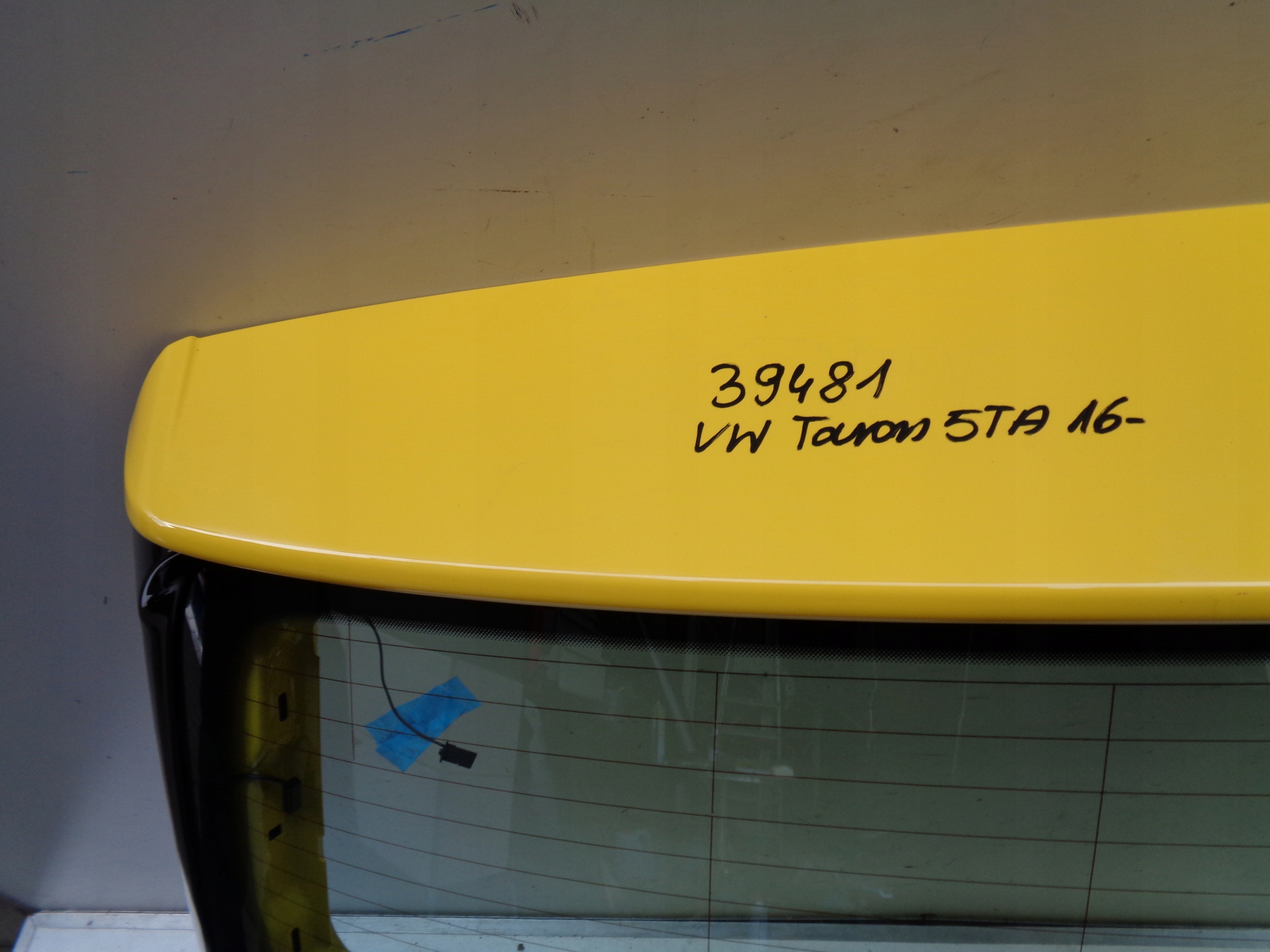 ZADNÁ KAPOTA VW TOURAN 5TA 16- SKLO NR 39481