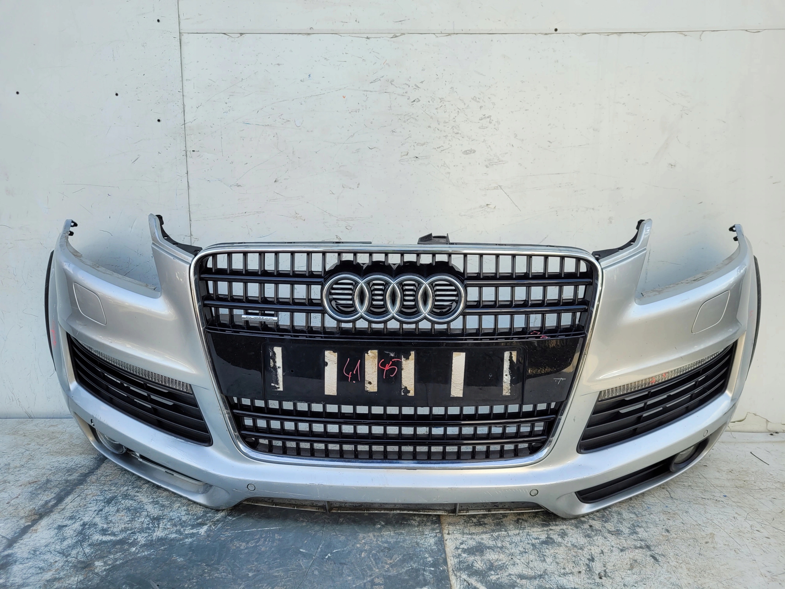 AUDI Q7 4L S-LINE S-LINE 05-09 PREDNÝ NÁRAZNÍK