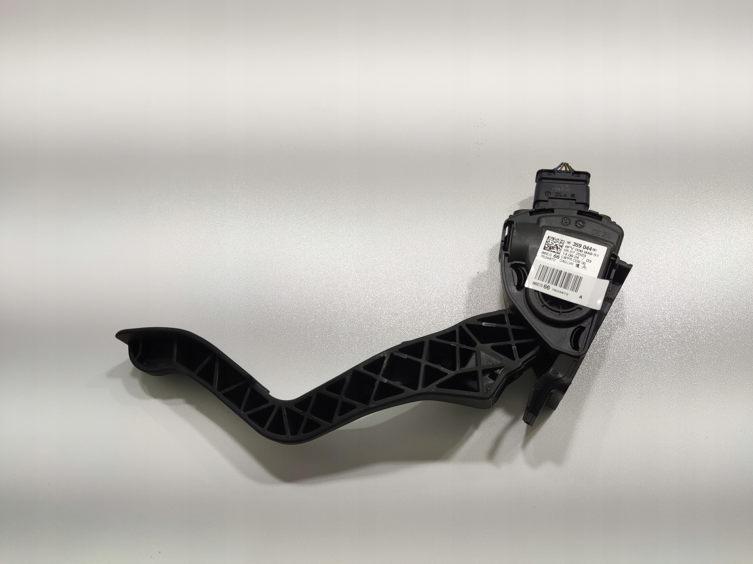 PLYNOVY PEDAL CITROEN C3 III 2020-2024 LIFT 9835904480