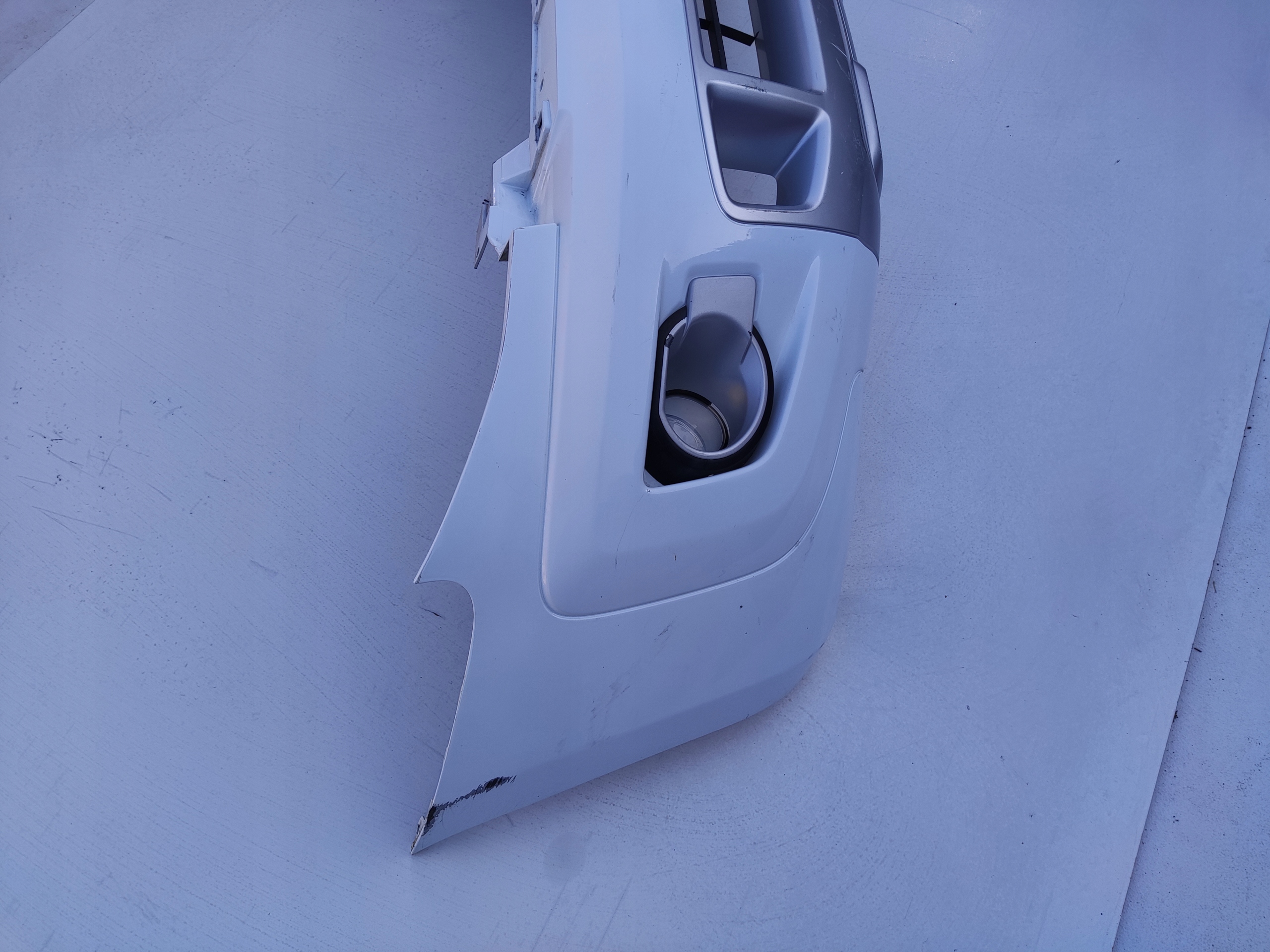 PREDNÝ NÁRAZNÍK KOMPLETNY FORD RANGER V 2012-2015