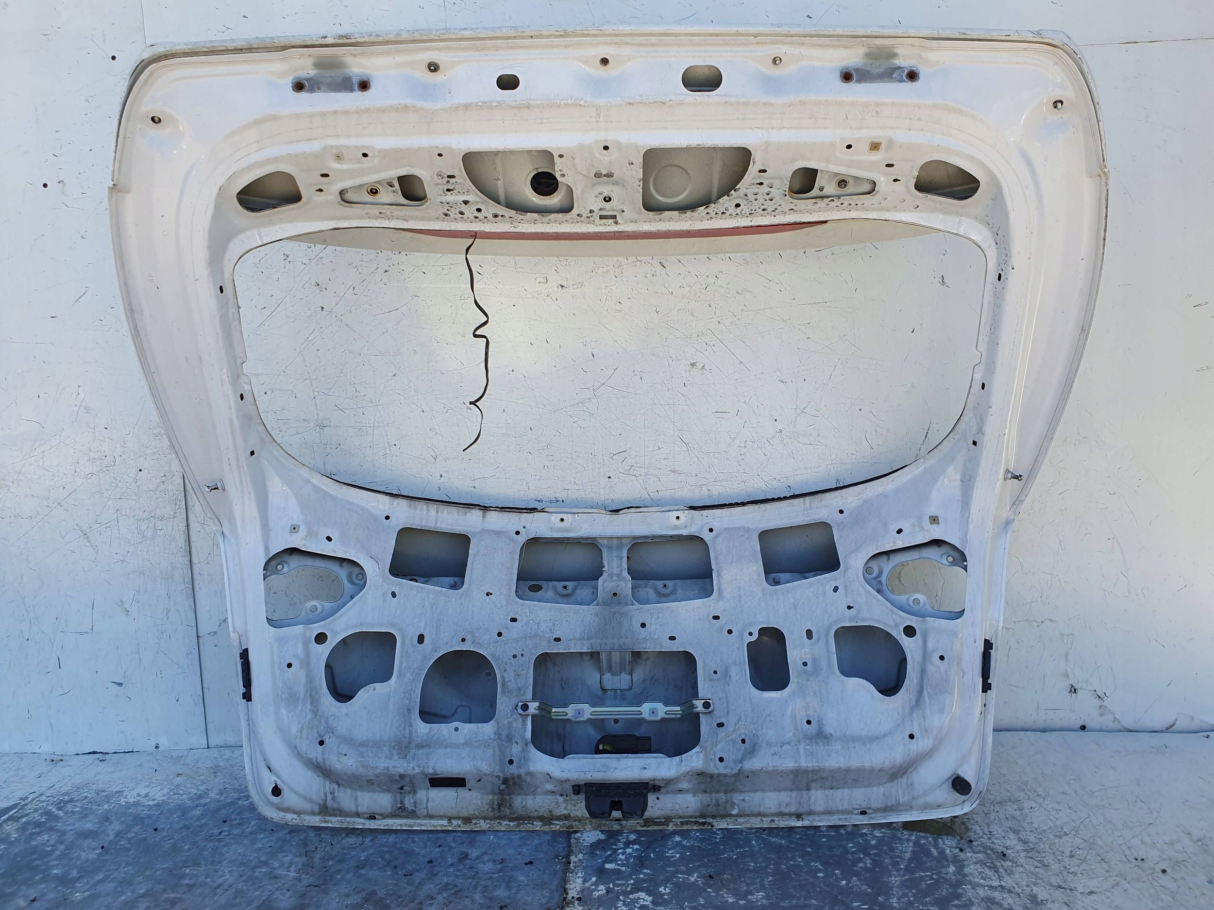 Hyundai i40 kombi ZADNA KAPOTA