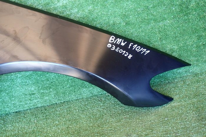 BMW F10 F11 5 PRAVY PREDNY BLATNIK