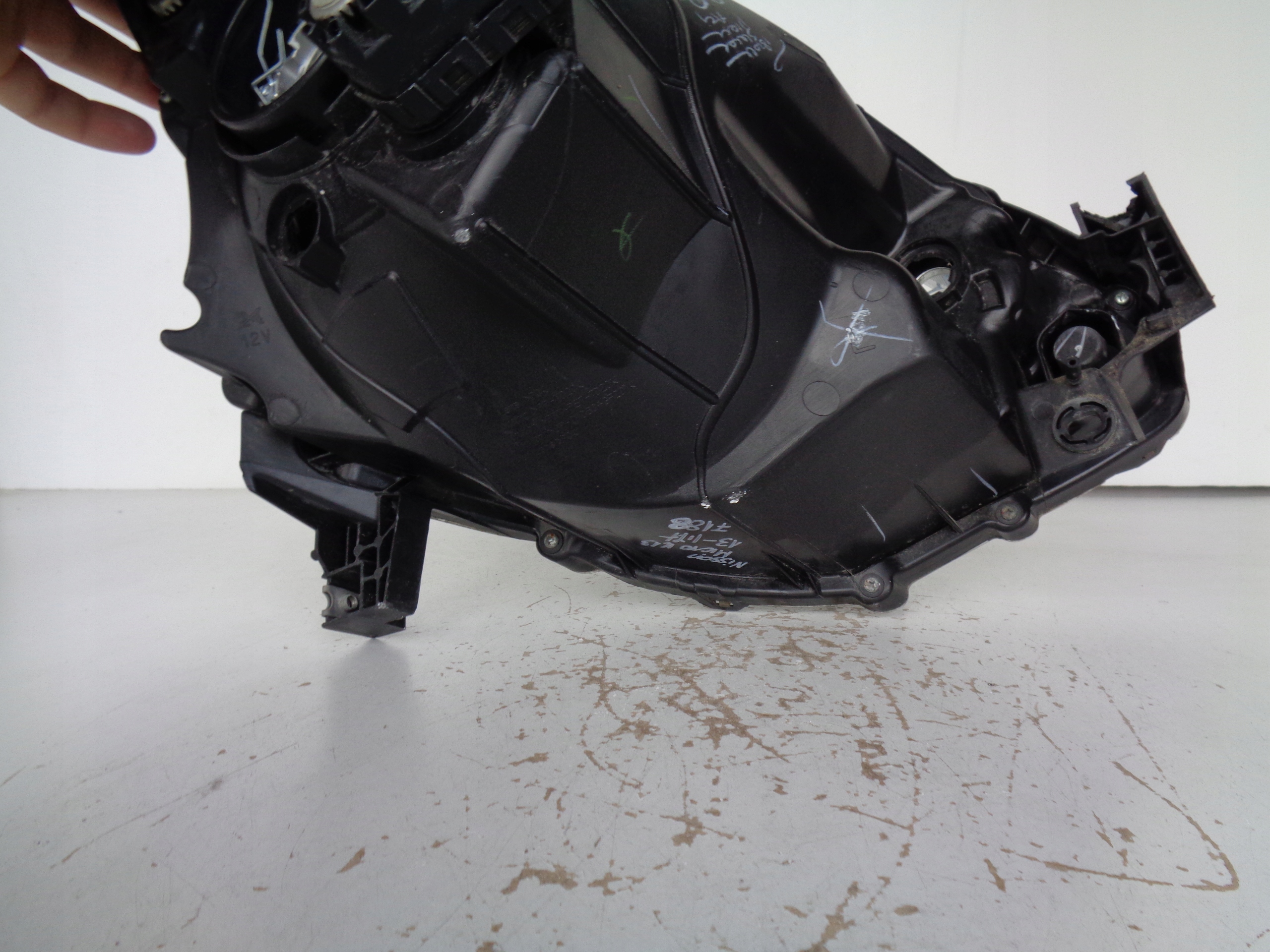 LAVE PREDNE SVETLO NISSAN MICRA K13 13- LIFT
