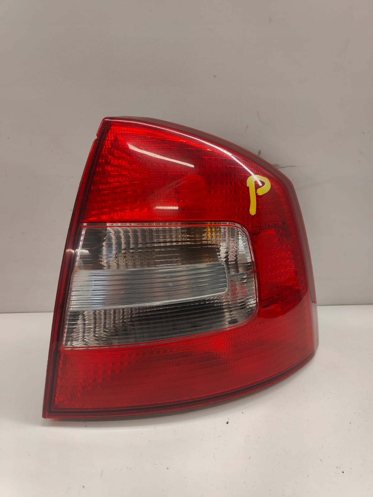 Skoda octavia II 08-13 1Z5945096B SEDAN PRAVÉ ZADNÉ SVETLO
