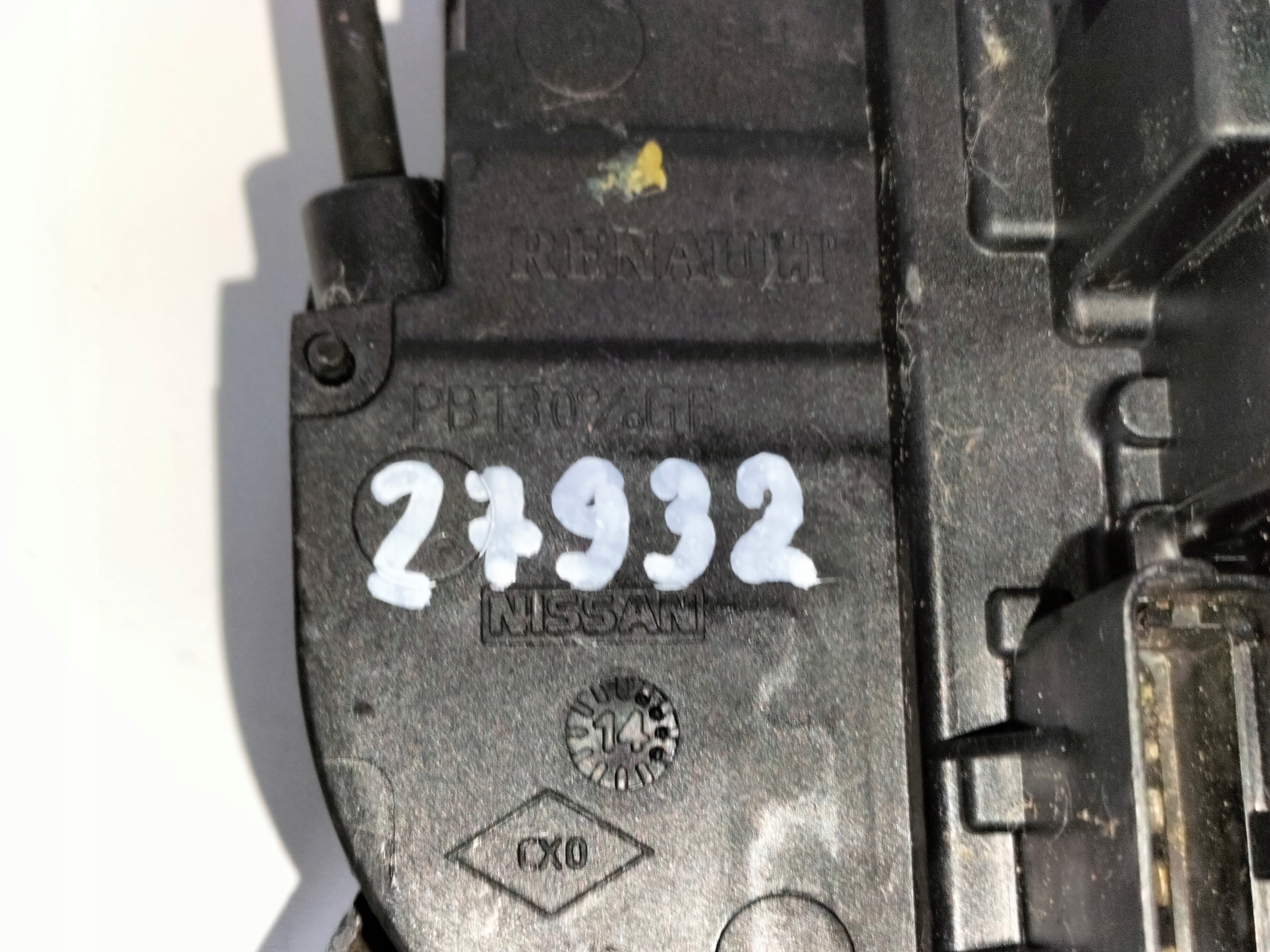 ZAMOK PRAVYCH ZADNYCH DVERI RENAULT MEGANE III 08- KOMBI