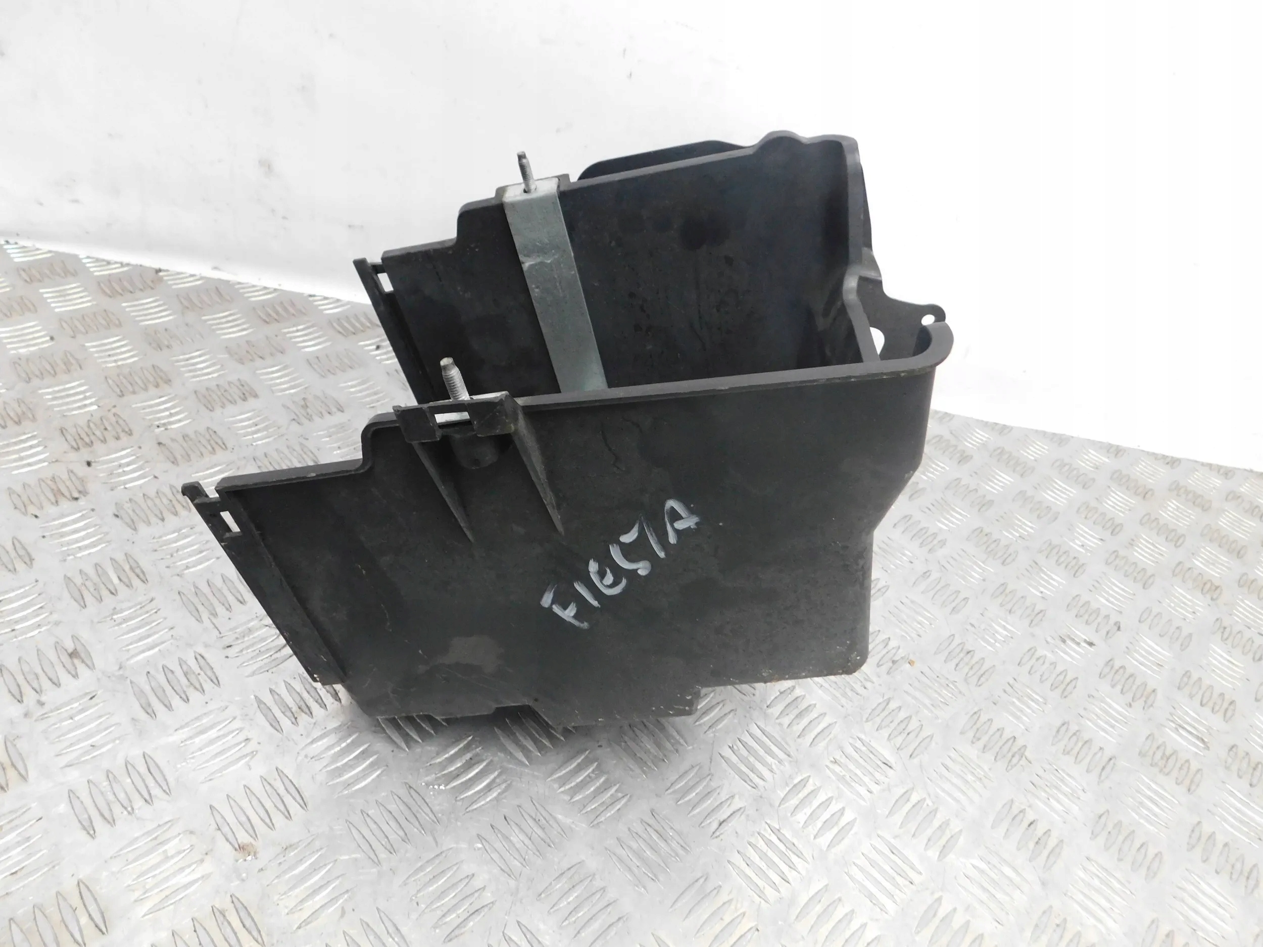 DRZIAK AUTOBATERIE FORD FIESTA MK7