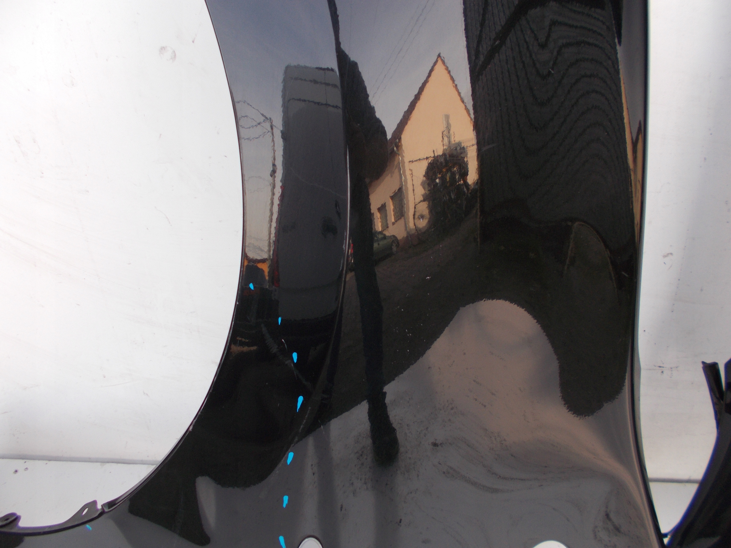 ĽAVÝ PREDNÝ BLATNÍK TOYOTA AURIS I 07-