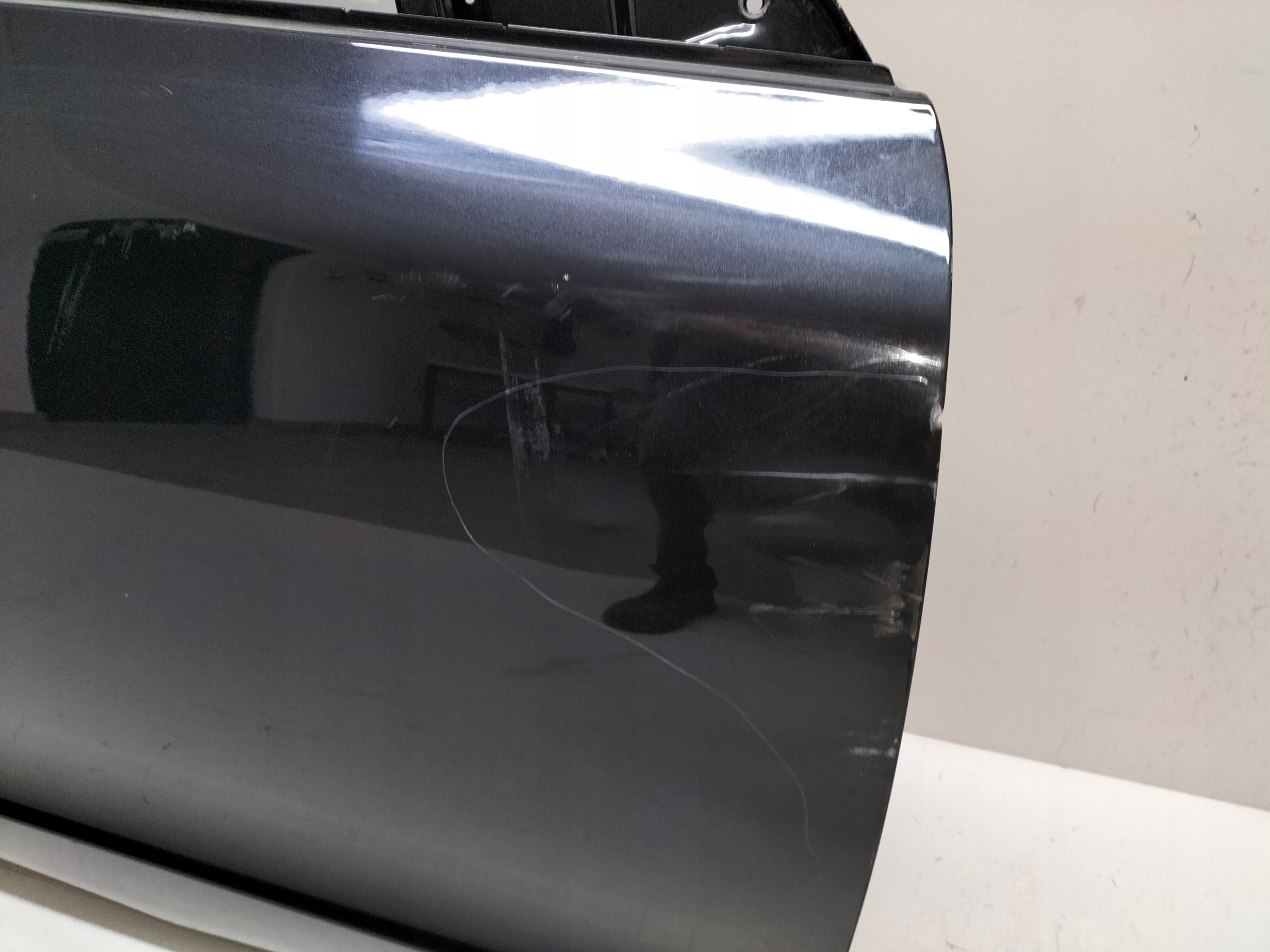 PRAVE PREDNE DVERE SKODA SUPERB 2 II 3T0 08-15