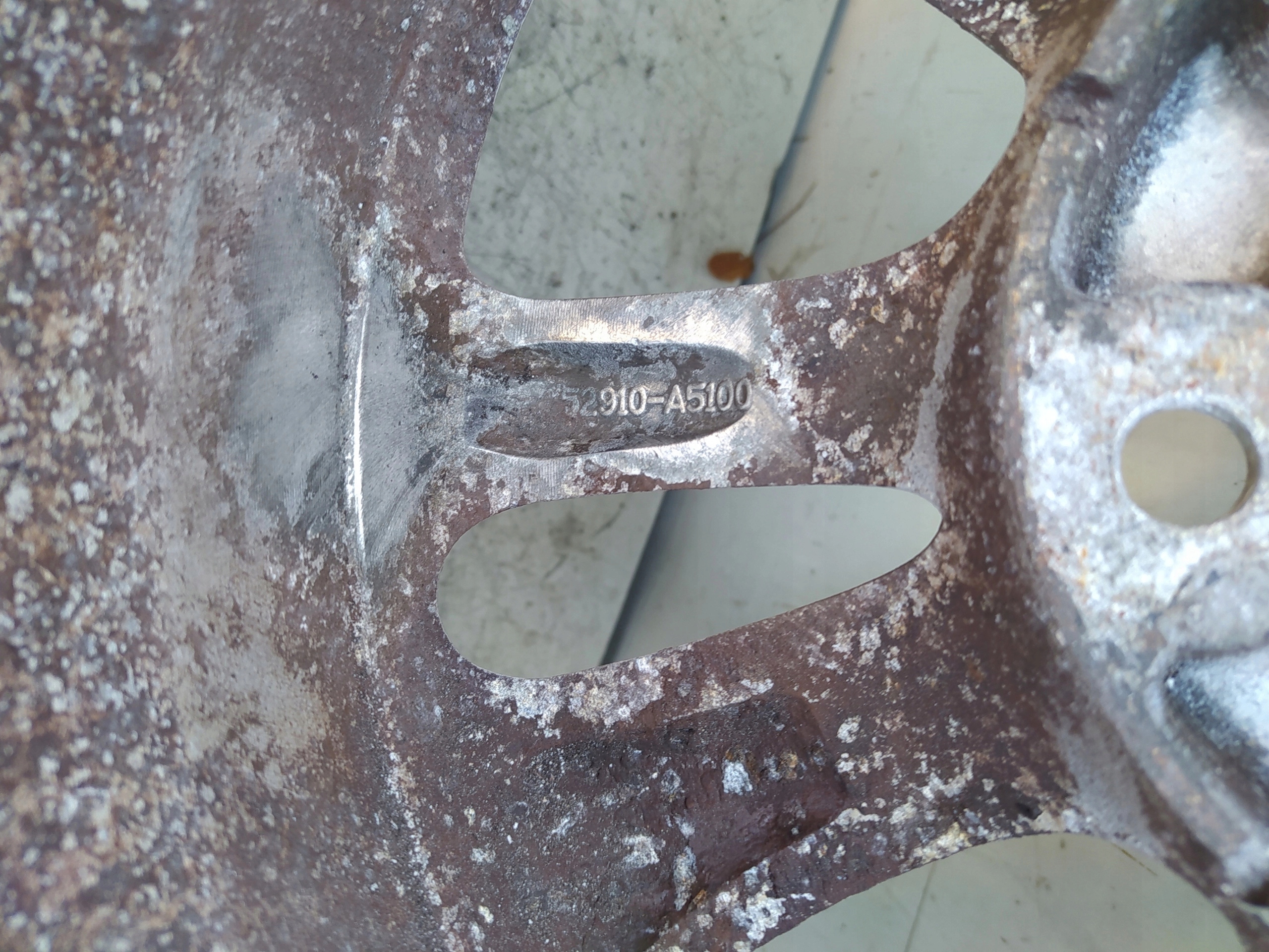 HYUNDAI I30 II 15“ 012-016 KOLESA 52910-A5100