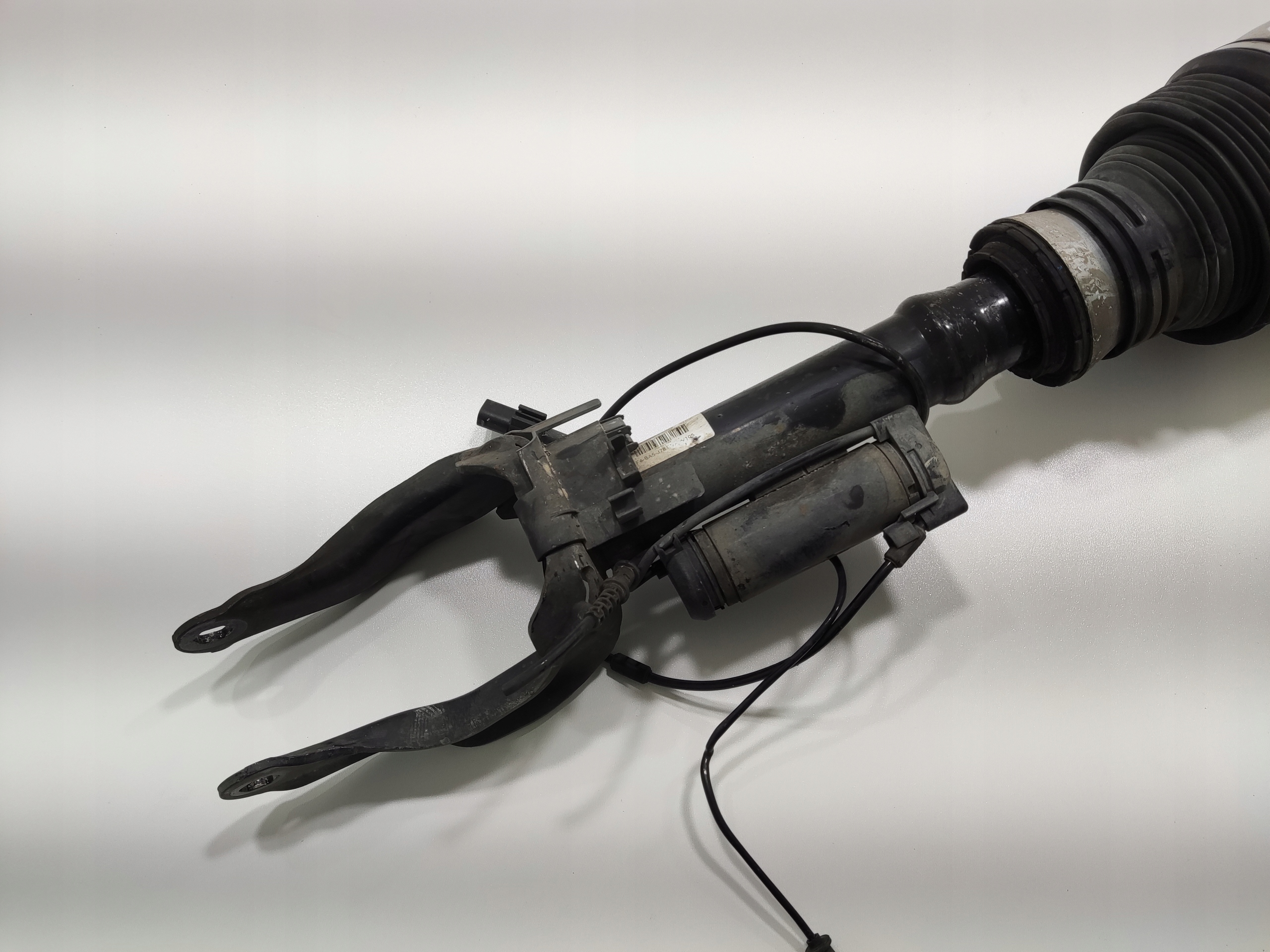 PRAVÝ PREDNÝ TLMIČ + OTOČ AIRMATIC MERCEDES GLE I W166 A1663204266