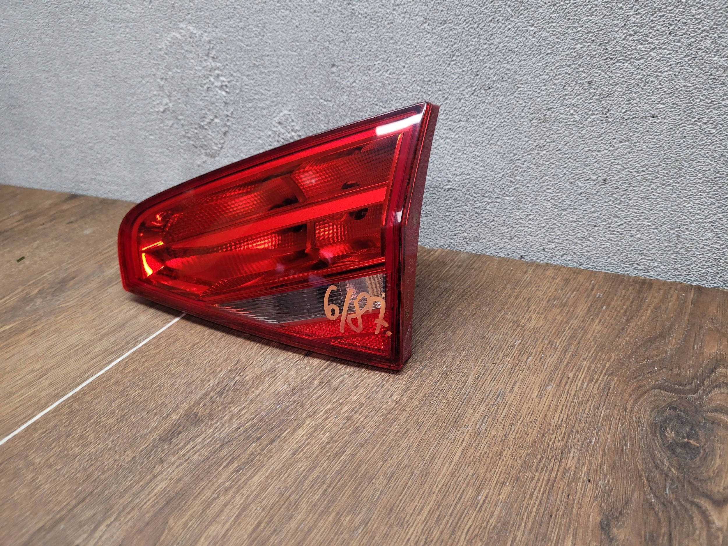 Audi A4 S4 B8 8K LIFT SEDAN 8K5945094 PRAVÉ ZADNÉ SVETLO ZADNA
