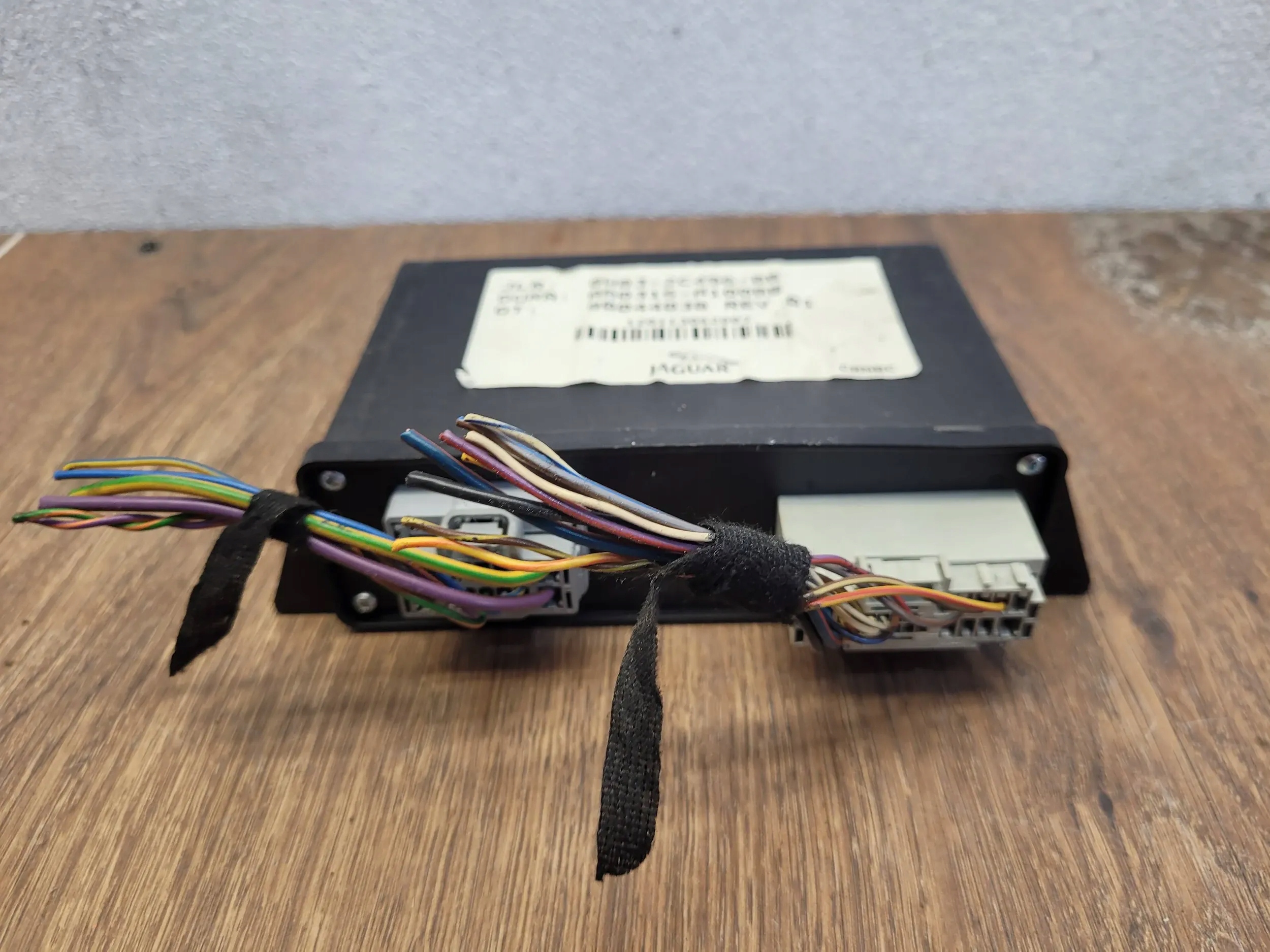 Jaguar XF x250 lift 8W83-2C496-BB MODUL RUČNEJ BRZDY