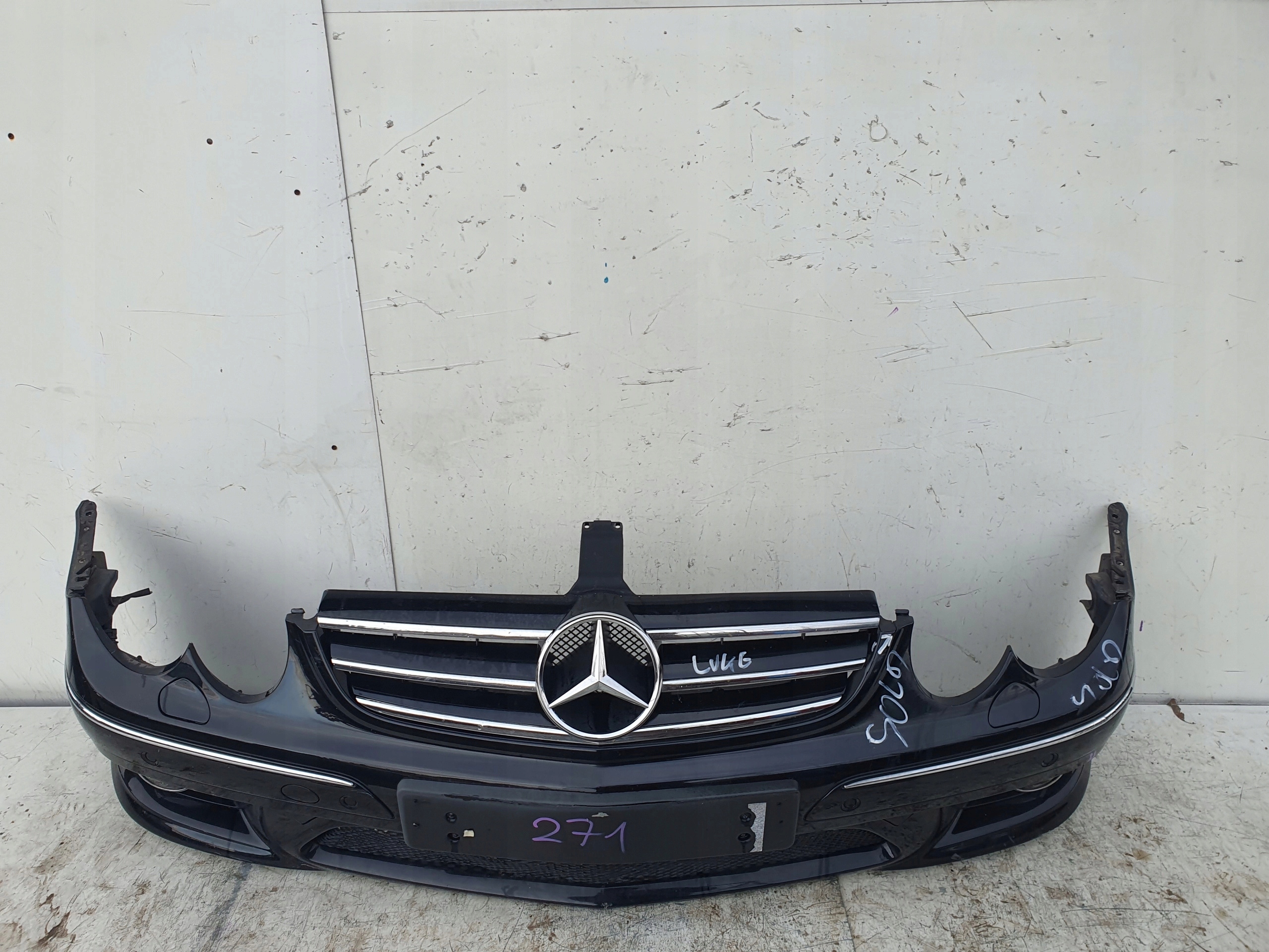 MERCEDES W 209 CLK AMG PREDNÝ NÁRAZNÍK