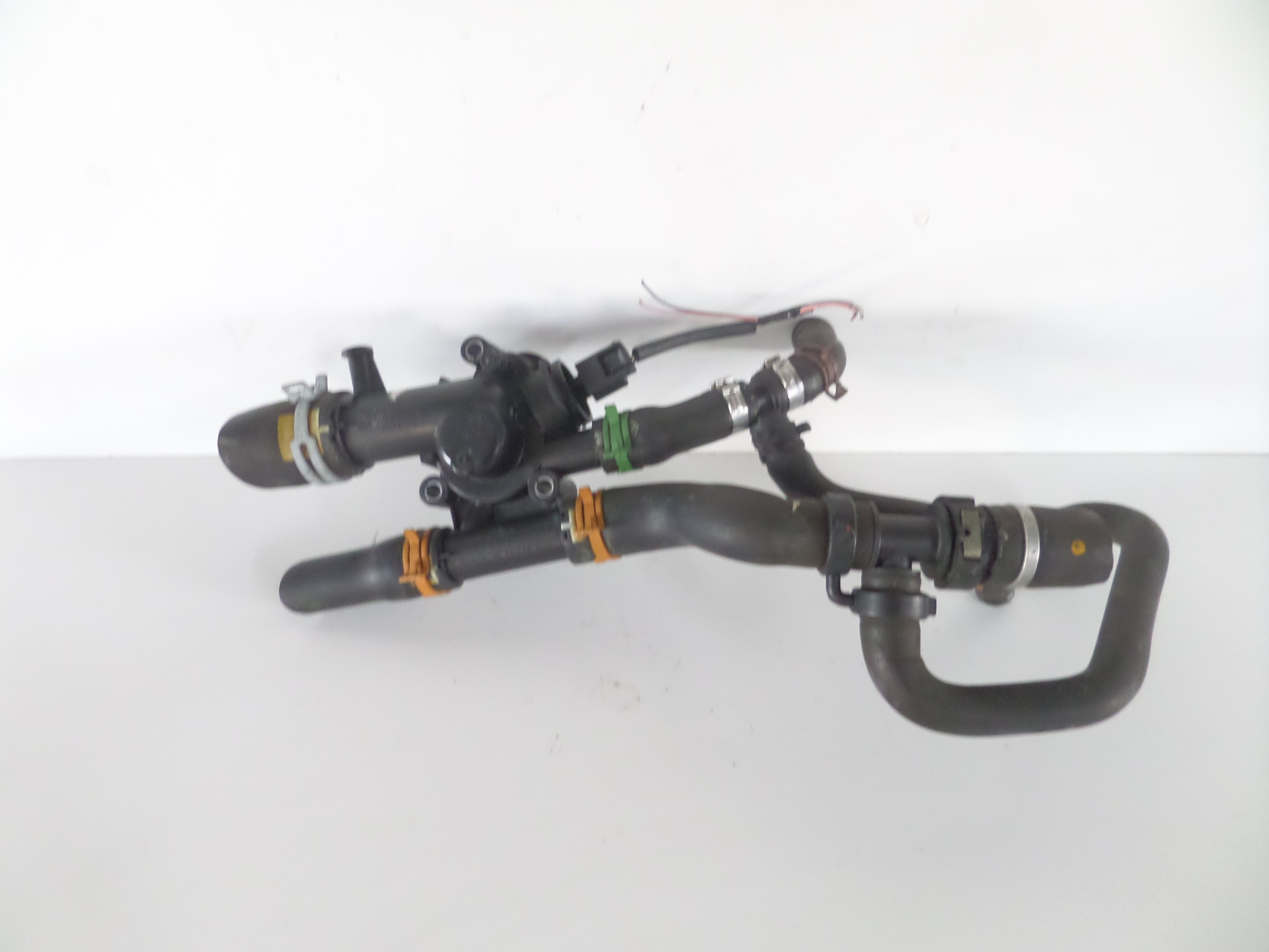 OBAL TERMOSTATU RENAULT MEGANE III 08- 1.5DCI