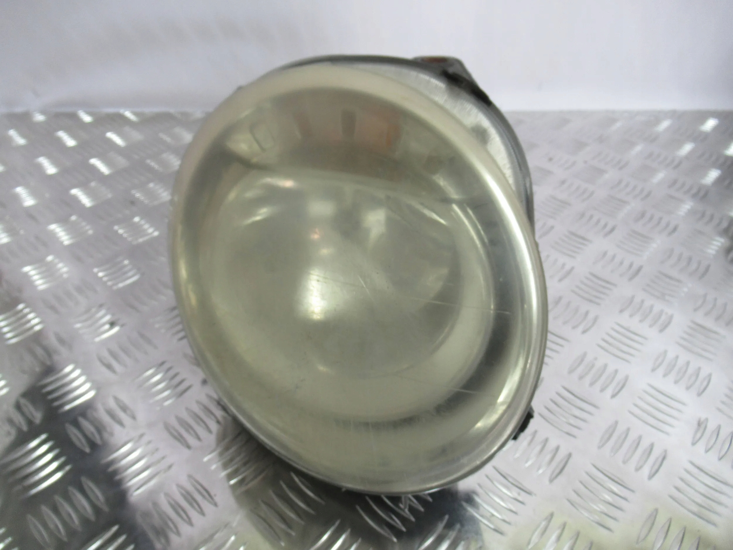 PRAVE PREDNE SVETLO FIAT 500 07-