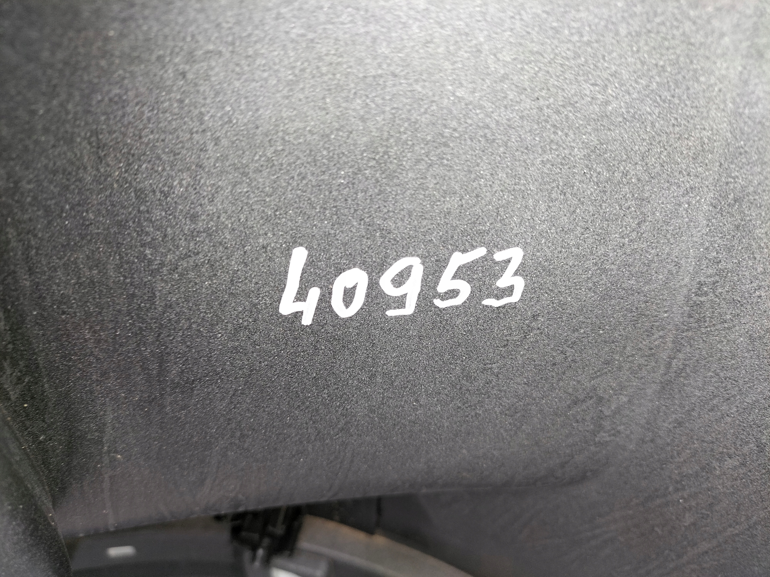 ZADNÝ NÁRAZNÍK VW GOLF 8 VIII 20-24 KOMBI R20 R-TYP