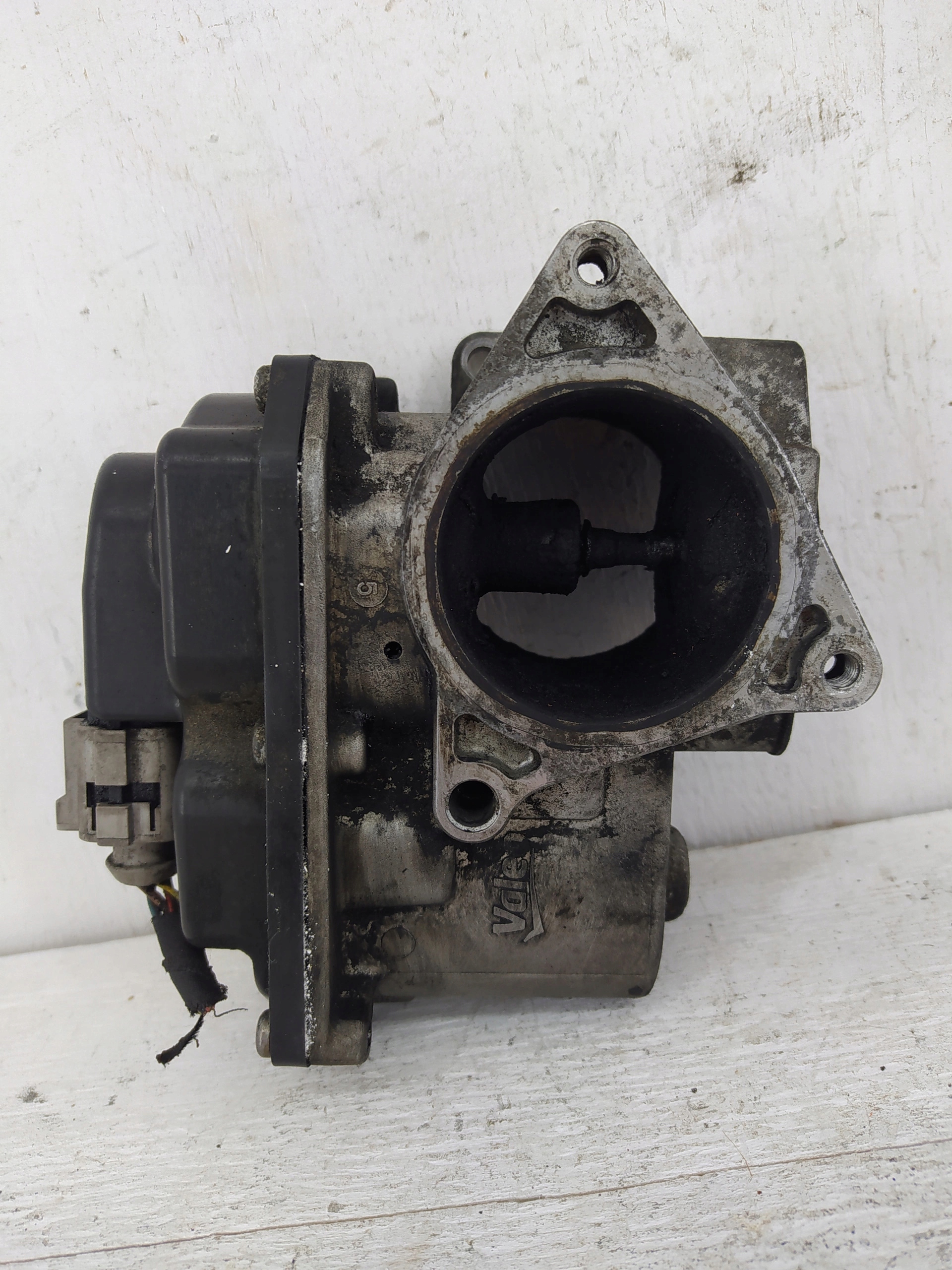 VW PASSAT B7 2.0 TDI EGR VENTIL 03L131501D