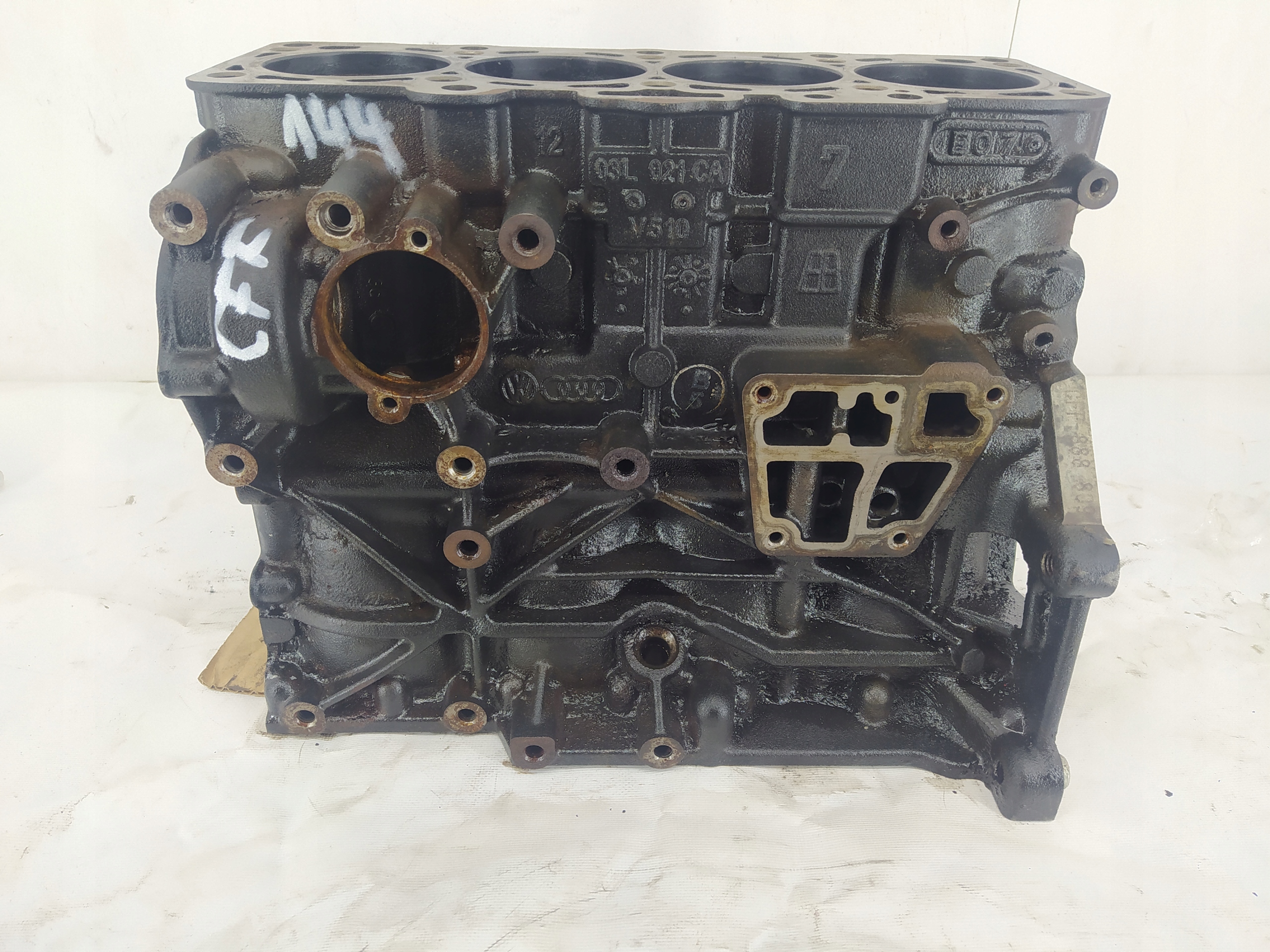 vw passat b7 2.0 tdi cff BLOK MOTORA 03L021CA