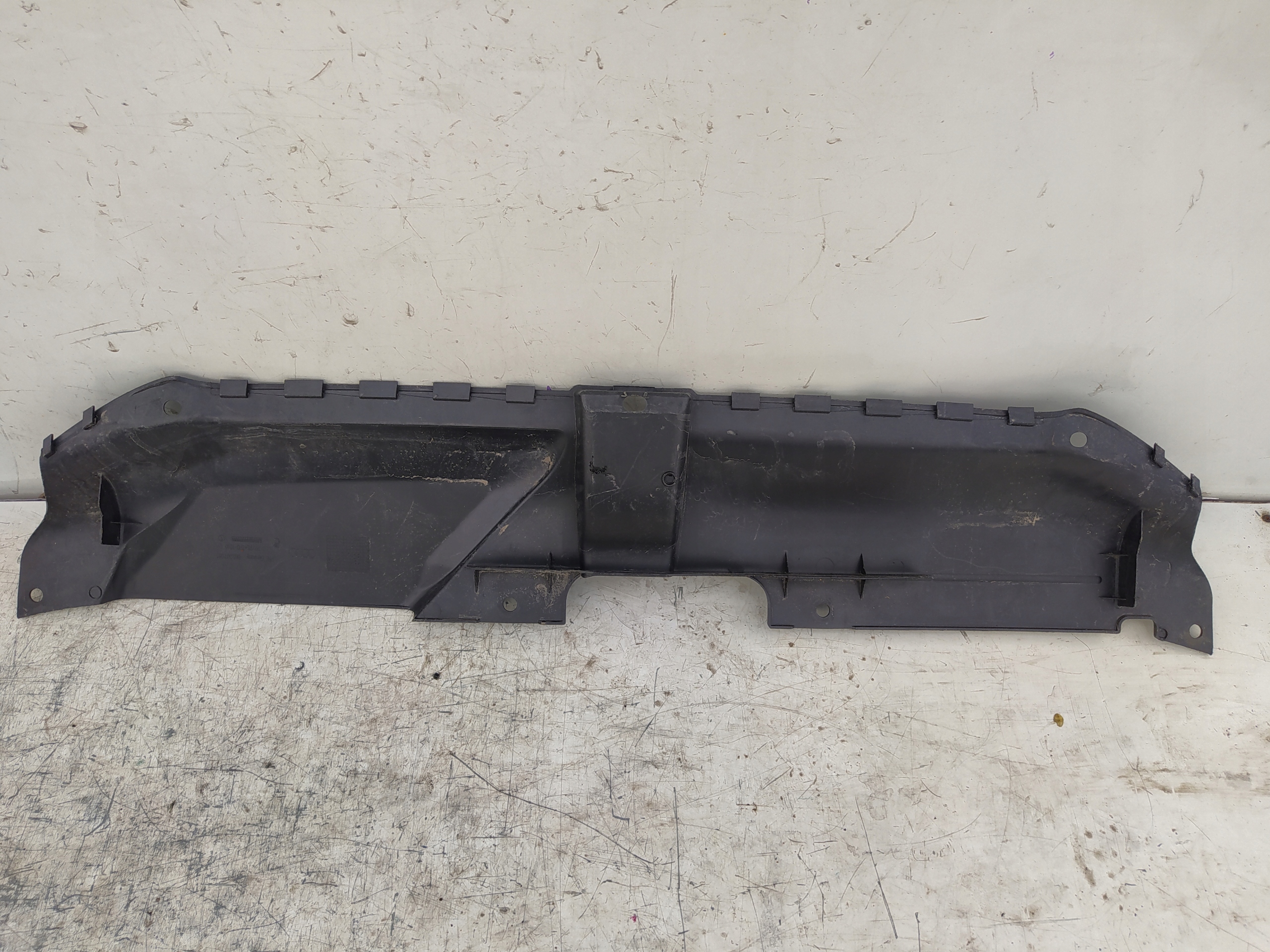 AUDI A4 B8 KRYT PREDNÉHO ČELA 8K0807081