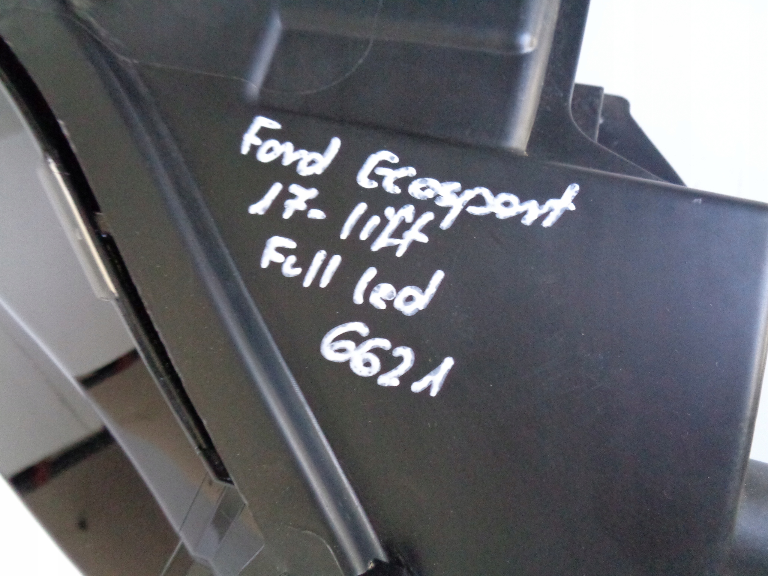 ĽAVÉ SVETLO FORD ECOSPORT 17- LIFT FULL LED