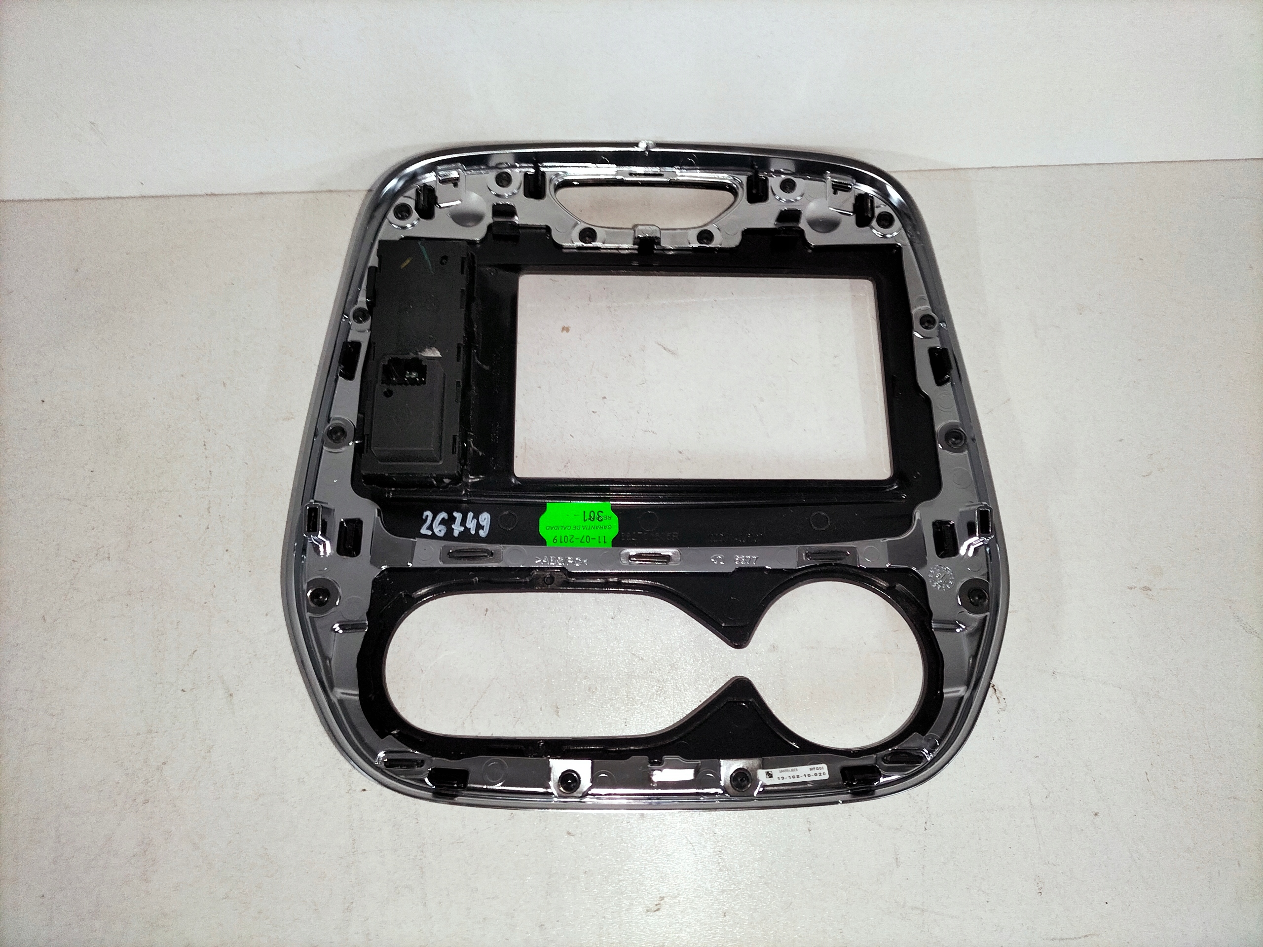 KRYT RAMIK NAVIGACIE RENAULT CAPTUR I 13-