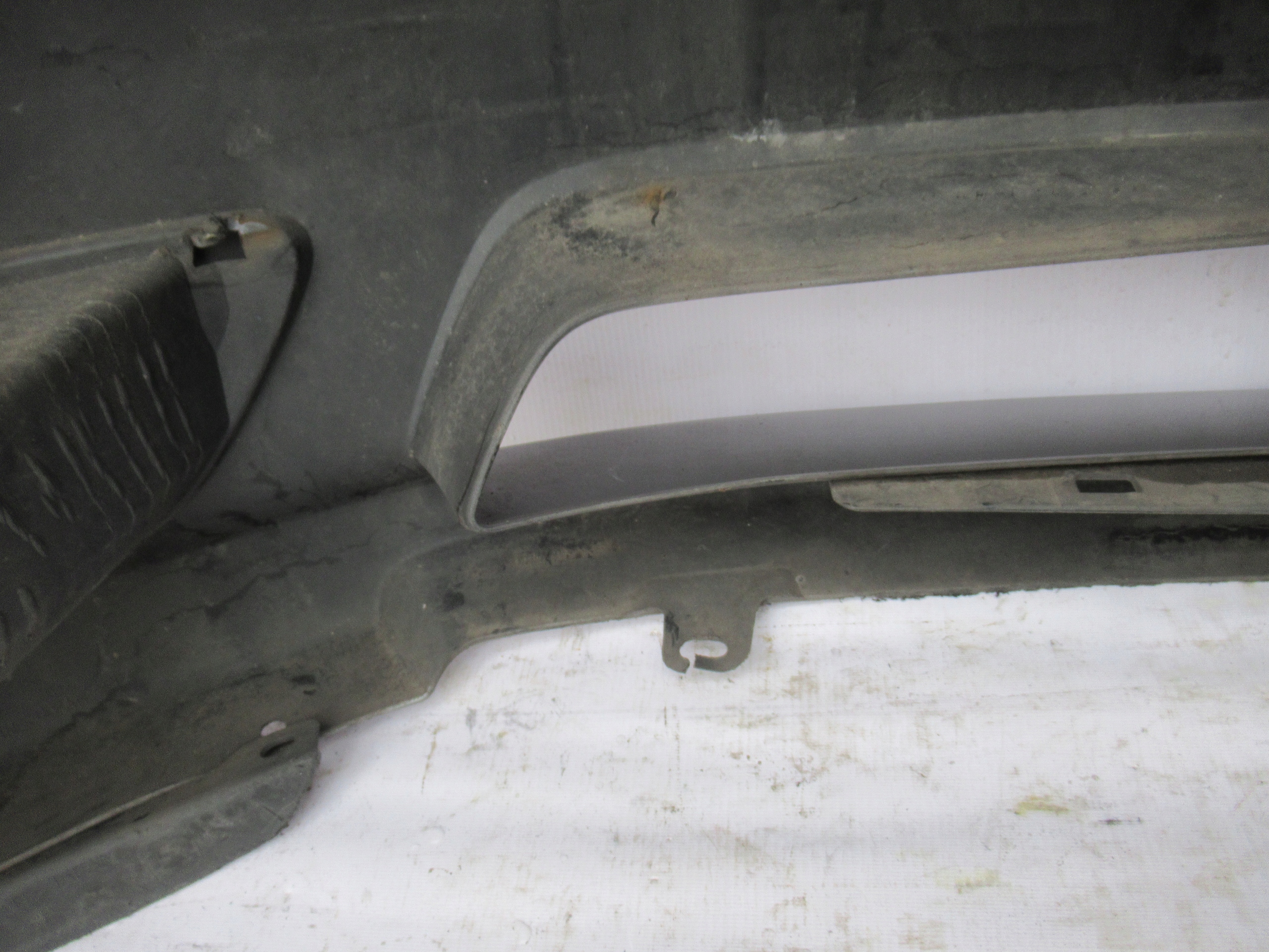 PREDNÝ NÁRAZNÍK SUBARU LEGACY 07-